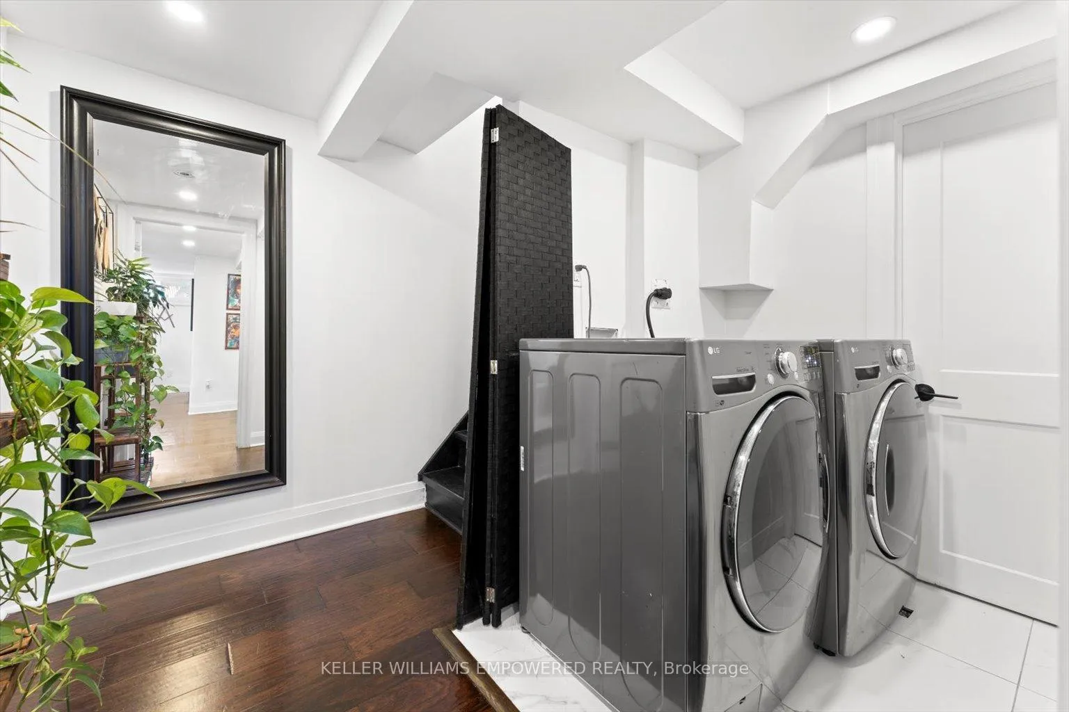 Photo 6 of Unit Lower 1, 65 Murray Drive, Aurora, Aurora Highlands — HOMEH