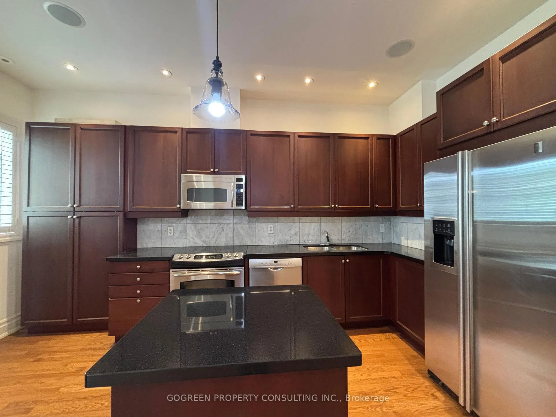 Photo 5 of Unit 102, 45 York Mills Road, North York, Bridle Path-Sunnybrook-York Mills — HOMEH