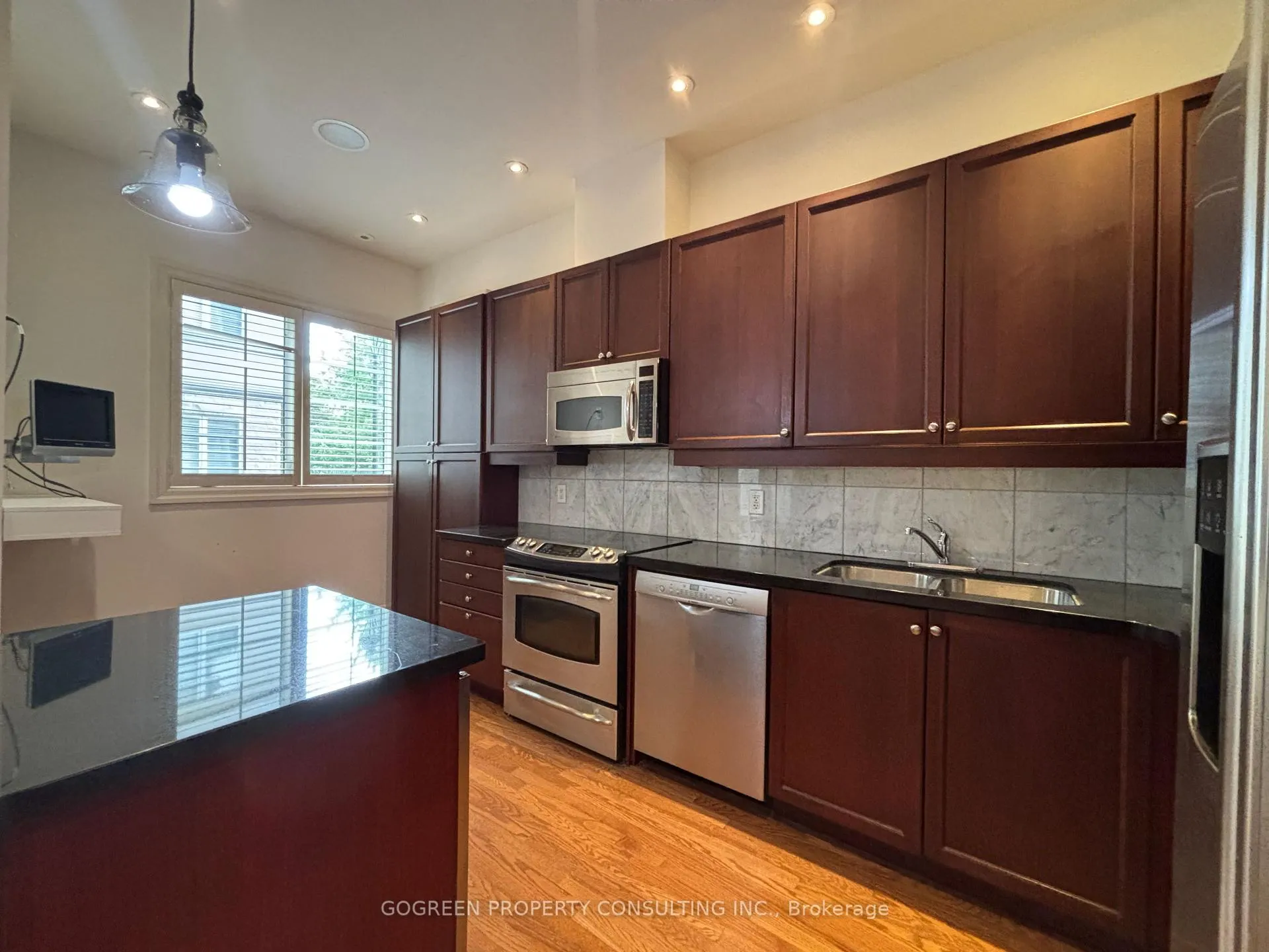 Photo 6 of Unit 102, 45 York Mills Road, North York, Bridle Path-Sunnybrook-York Mills — HOMEH