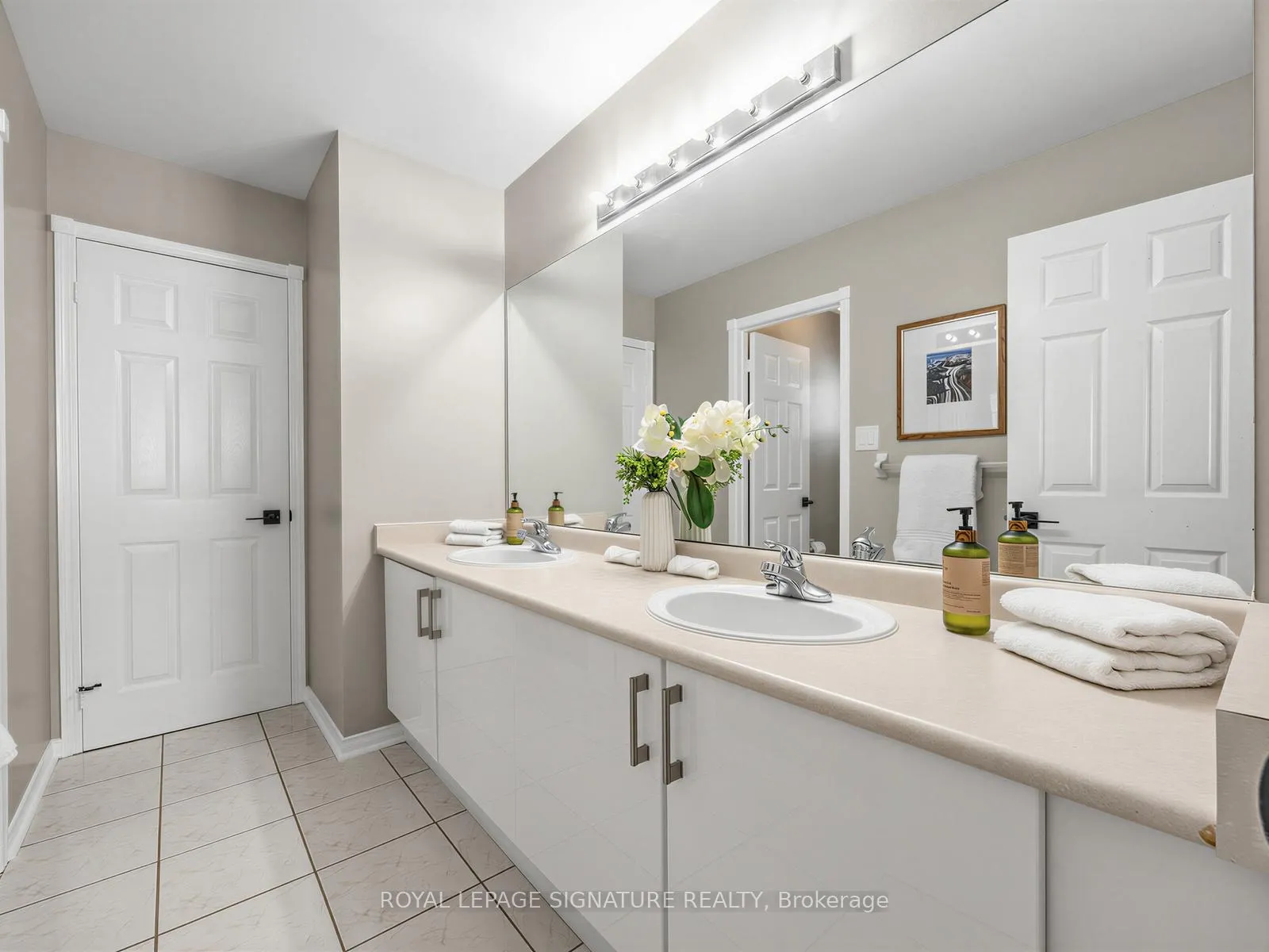 Photo 23 of 19 Havenwood Place, Whitby, Port Whitby — HOMEH