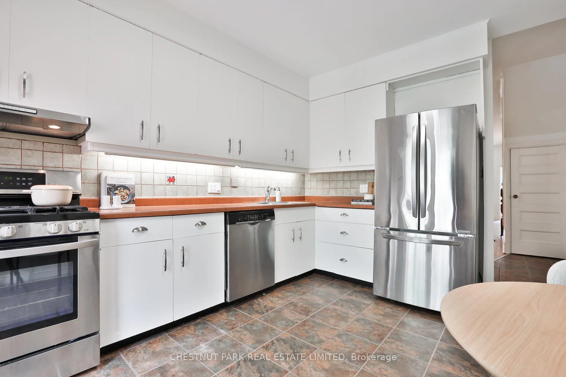 Photo 12 of 130 Wells Street, Toronto, The Annex — HOMEH