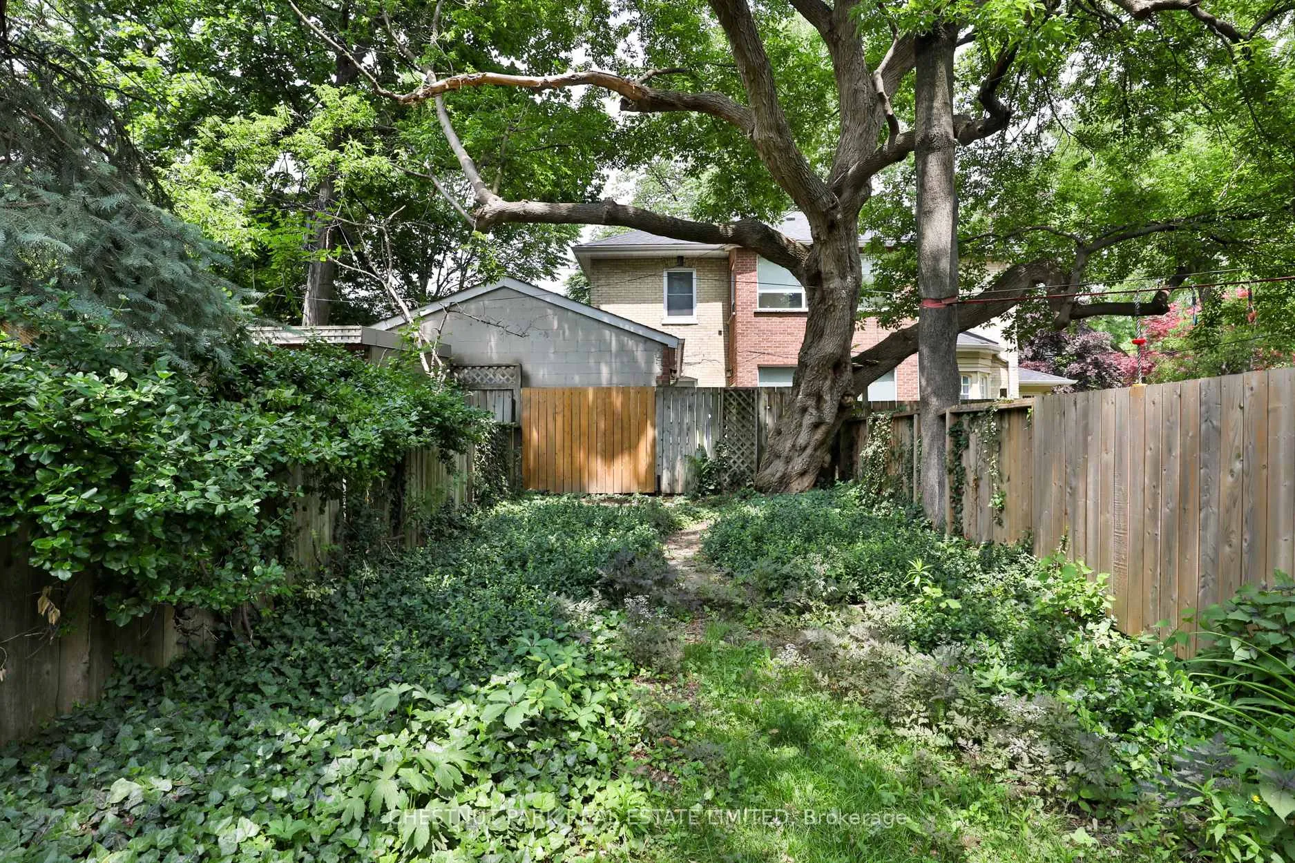 Photo 36 of 130 Wells Street, Toronto, The Annex — HOMEH