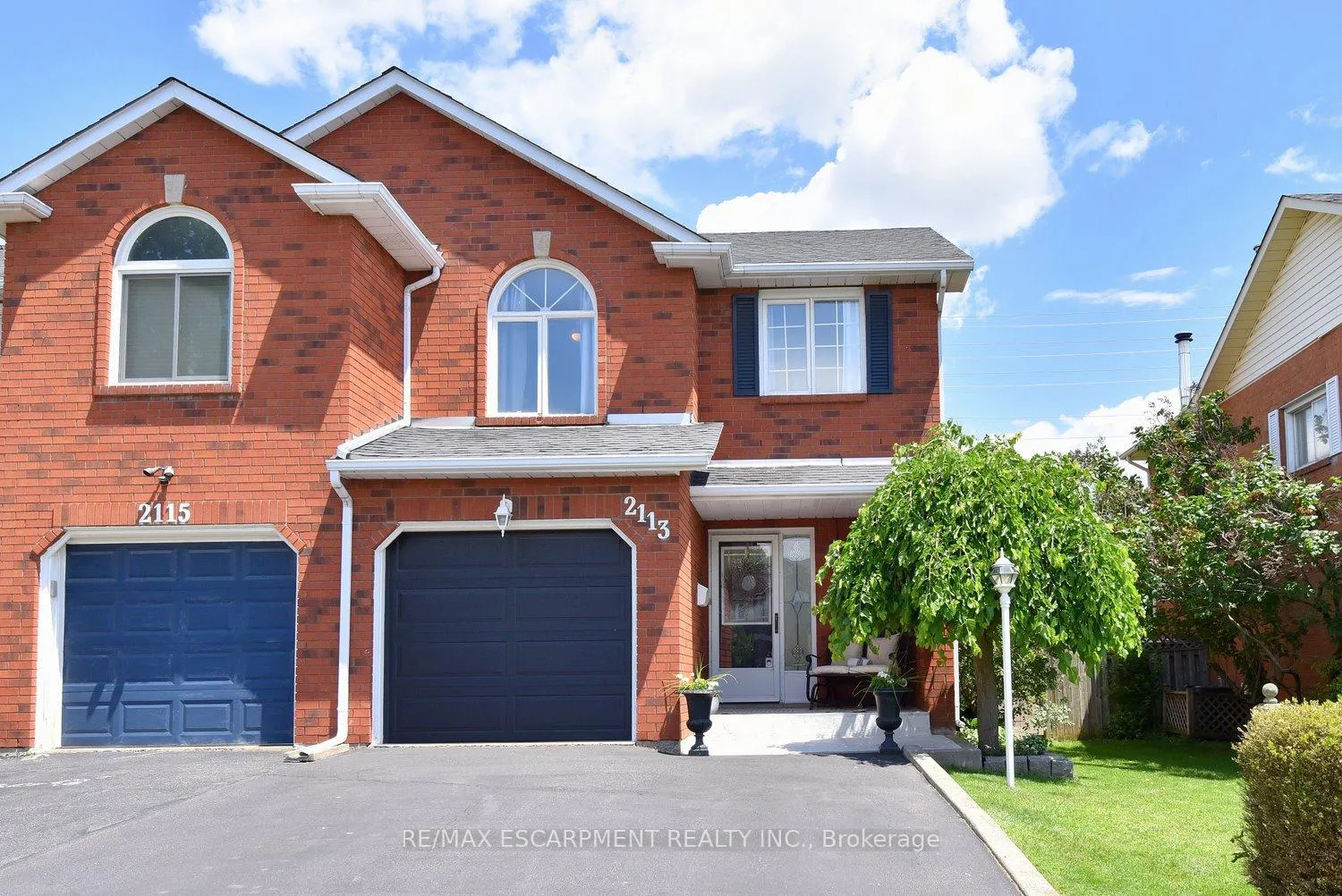 Photo 2 of 2113 Chrisdon Road, Burlington, Headon — HOMEH