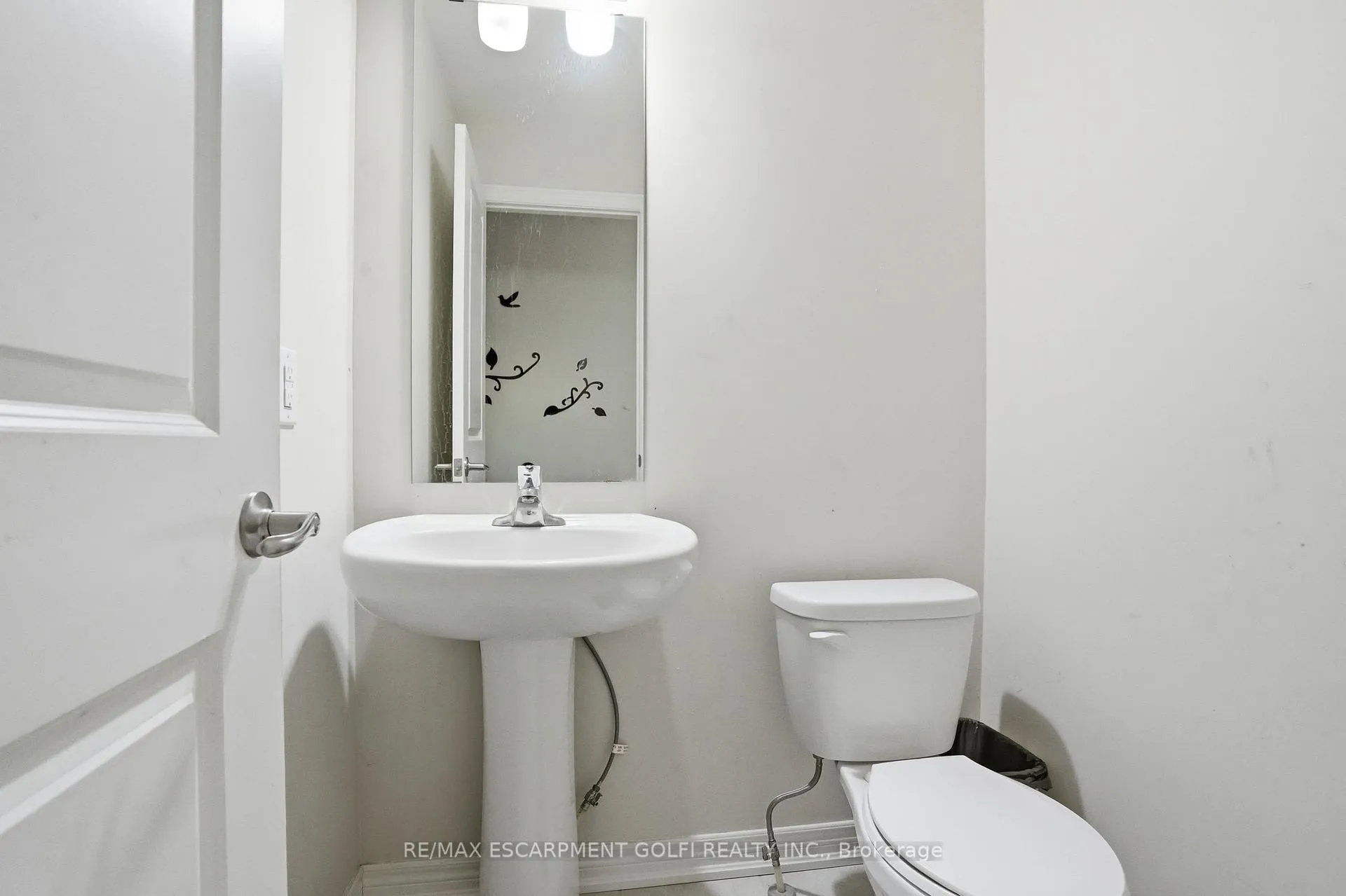 Photo 10 of 584 Julia Drive, Welland, Coyle Creek — HOMEH