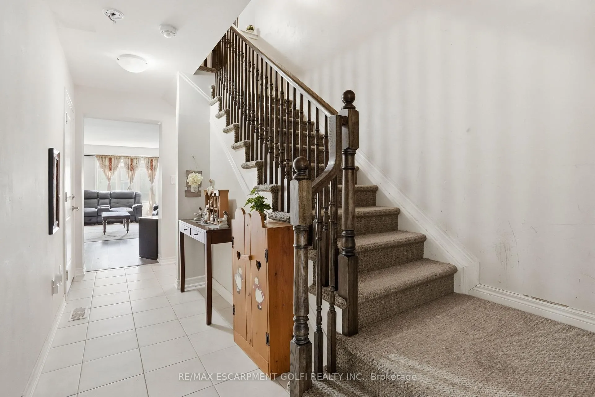 Photo 11 of 584 Julia Drive, Welland, Coyle Creek — HOMEH