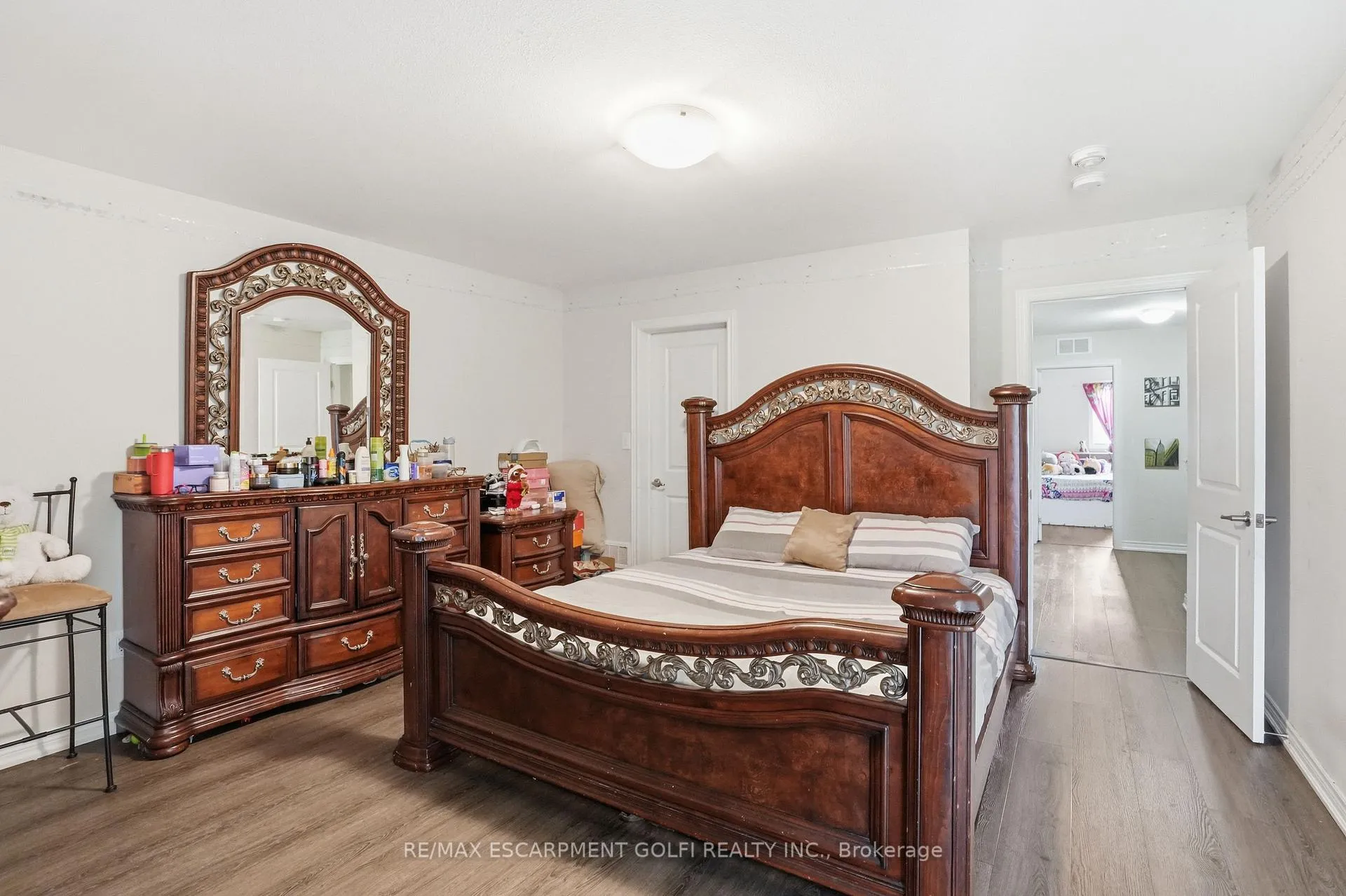 Photo 13 of 584 Julia Drive, Welland, Coyle Creek — HOMEH