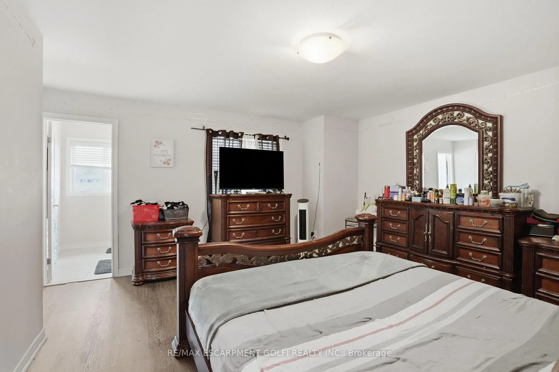 Photo 15 of 584 Julia Drive, Welland, Coyle Creek — HOMEH