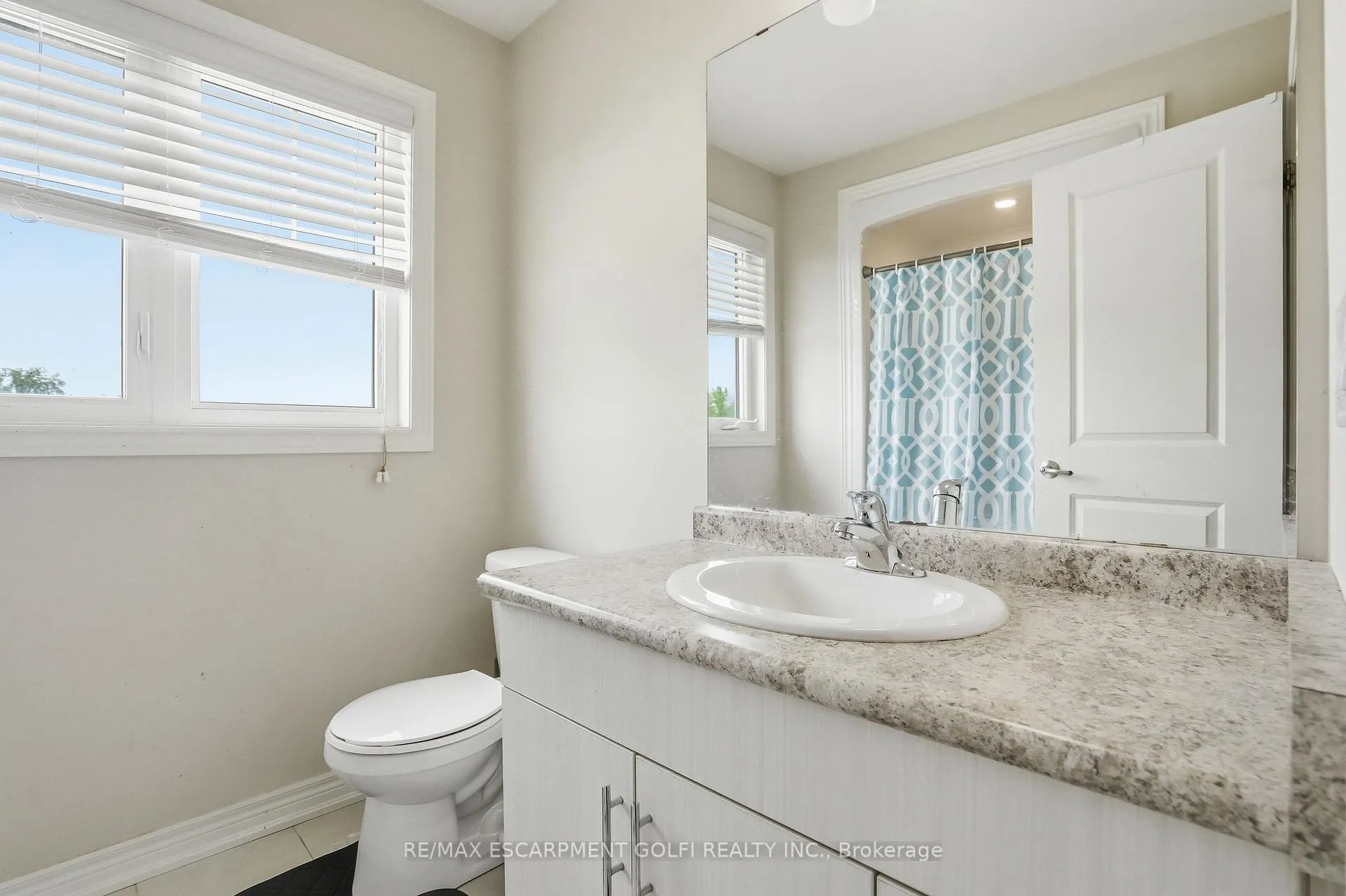Photo 17 of 584 Julia Drive, Welland, Coyle Creek — HOMEH