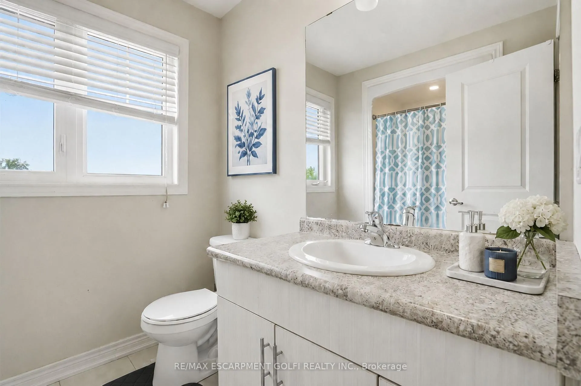 Photo 18 of 584 Julia Drive, Welland, Coyle Creek — HOMEH