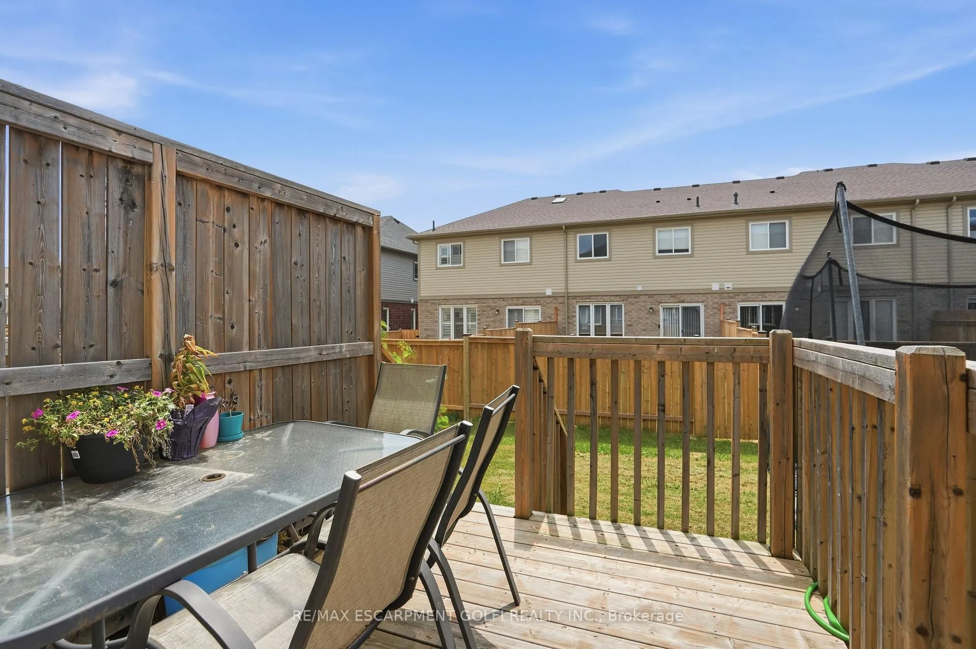 Photo 24 of 584 Julia Drive, Welland, Coyle Creek — HOMEH