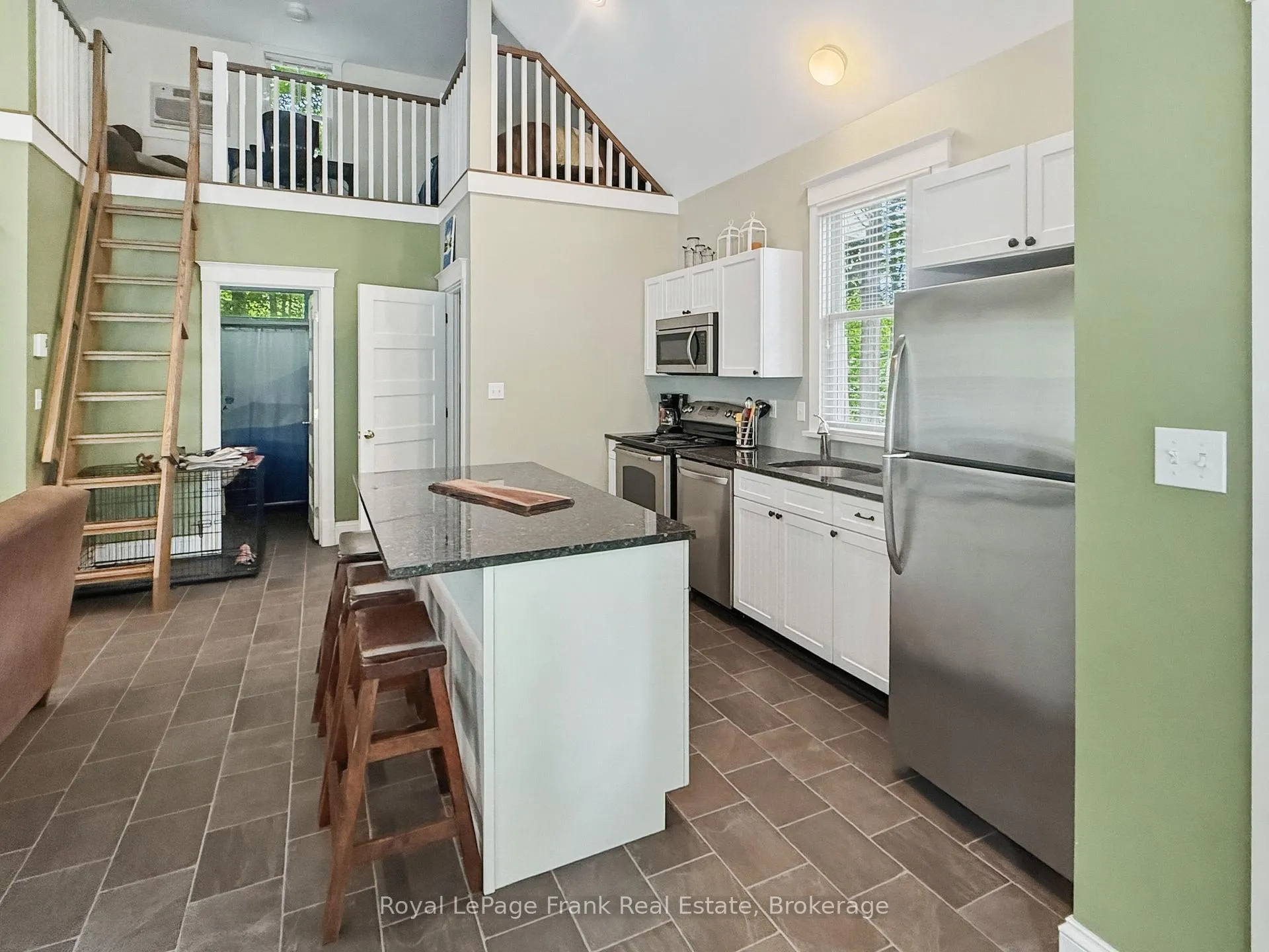 Photo 9 of Unit 130, 4 Chipmunk Lane, Prince Edward County, Athol Ward — HOMEH