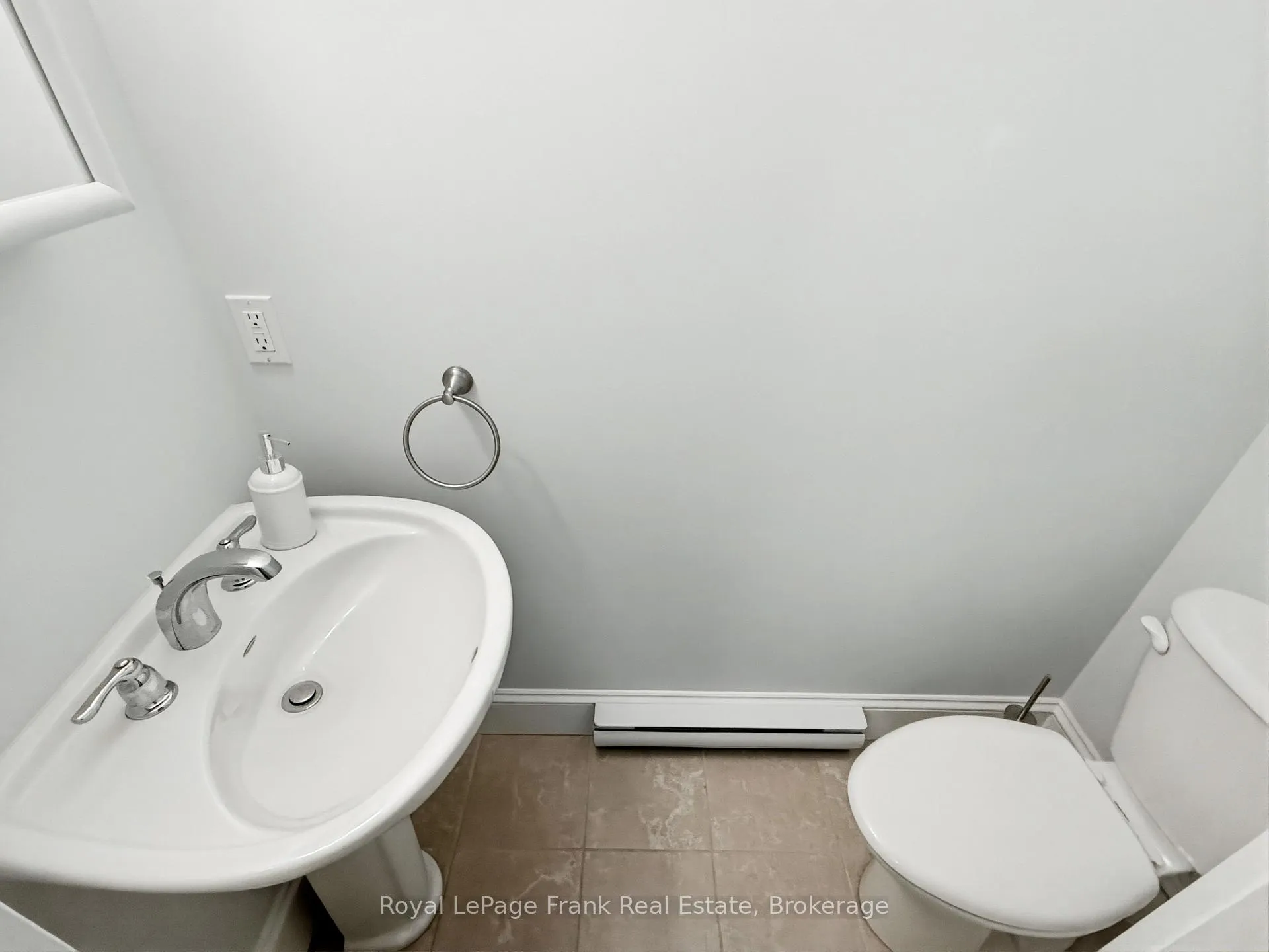 Photo 15 of Unit 130, 4 Chipmunk Lane, Prince Edward County, Athol Ward — HOMEH