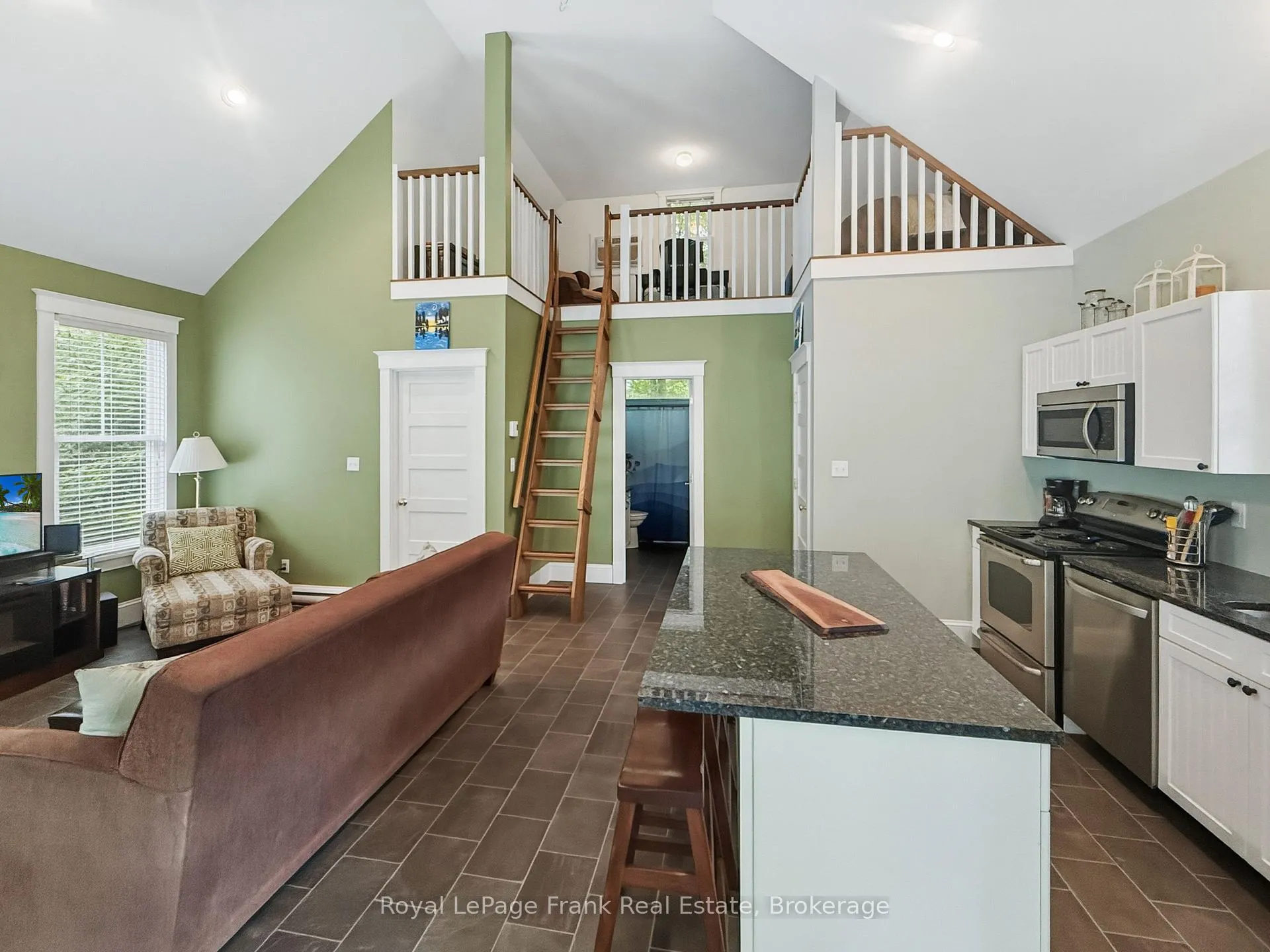 Photo 20 of Unit 130, 4 Chipmunk Lane, Prince Edward County, Athol Ward — HOMEH