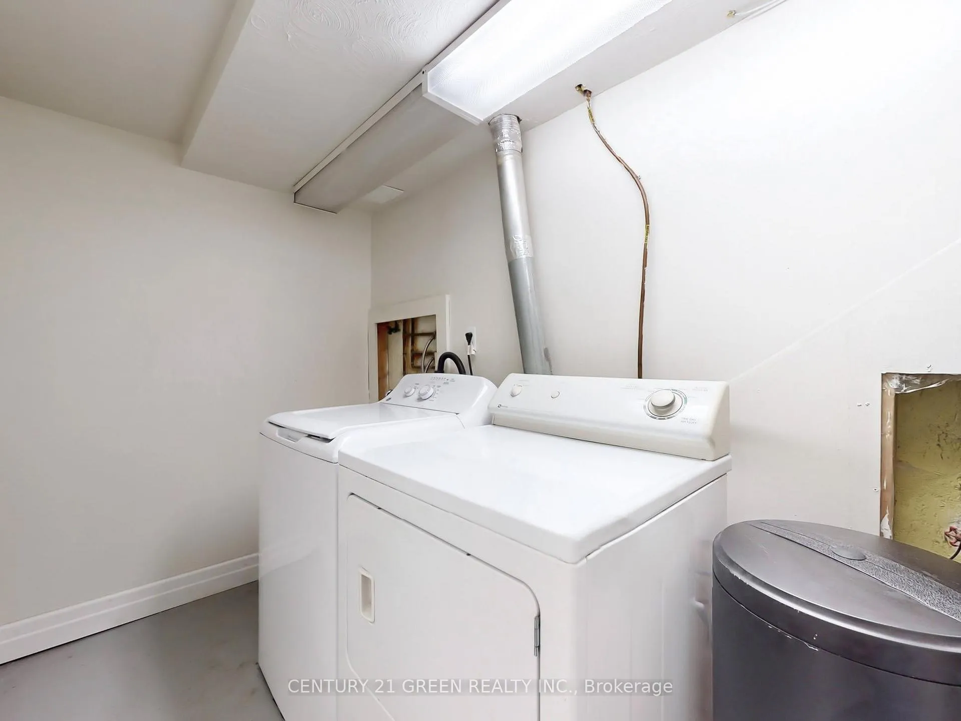 Photo 32 of 591 Dogwood Lane, Waterloo, Lakeshore Village — HOMEH