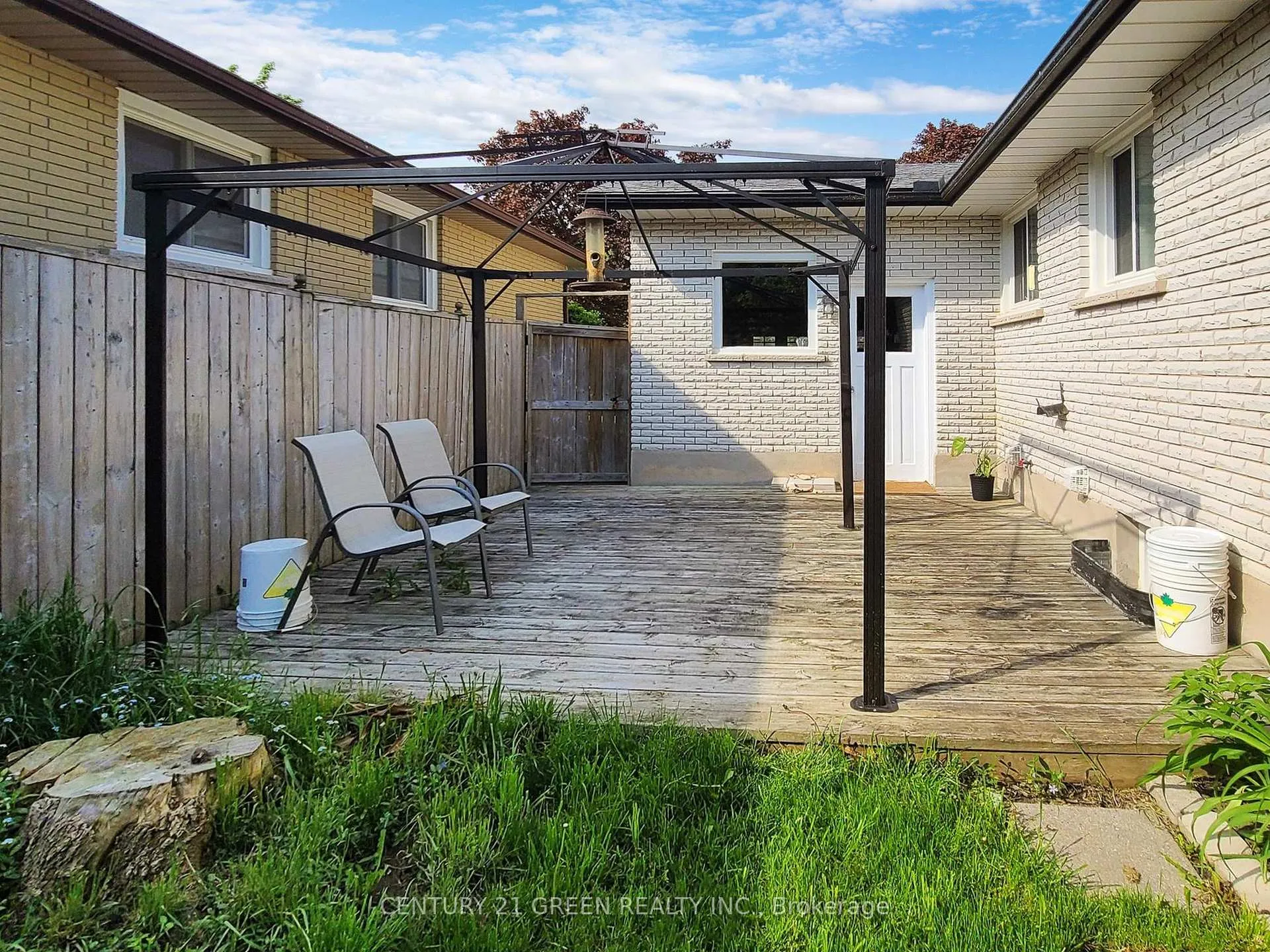 Photo 36 of 591 Dogwood Lane, Waterloo, Lakeshore Village — HOMEH