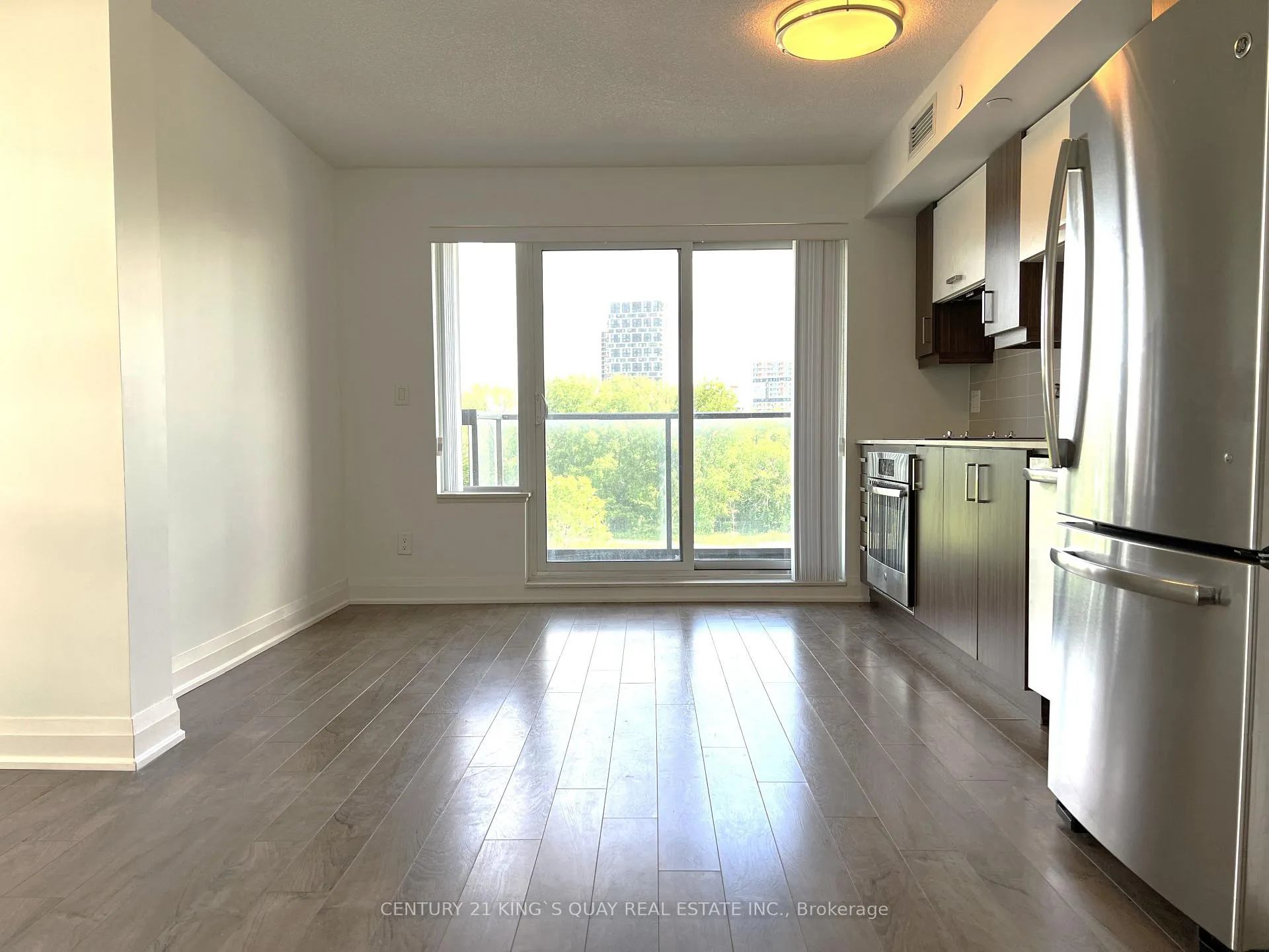 Photo 5 of Unit 511, 18 Uptown Drive, Markham, Unionville — HOMEH