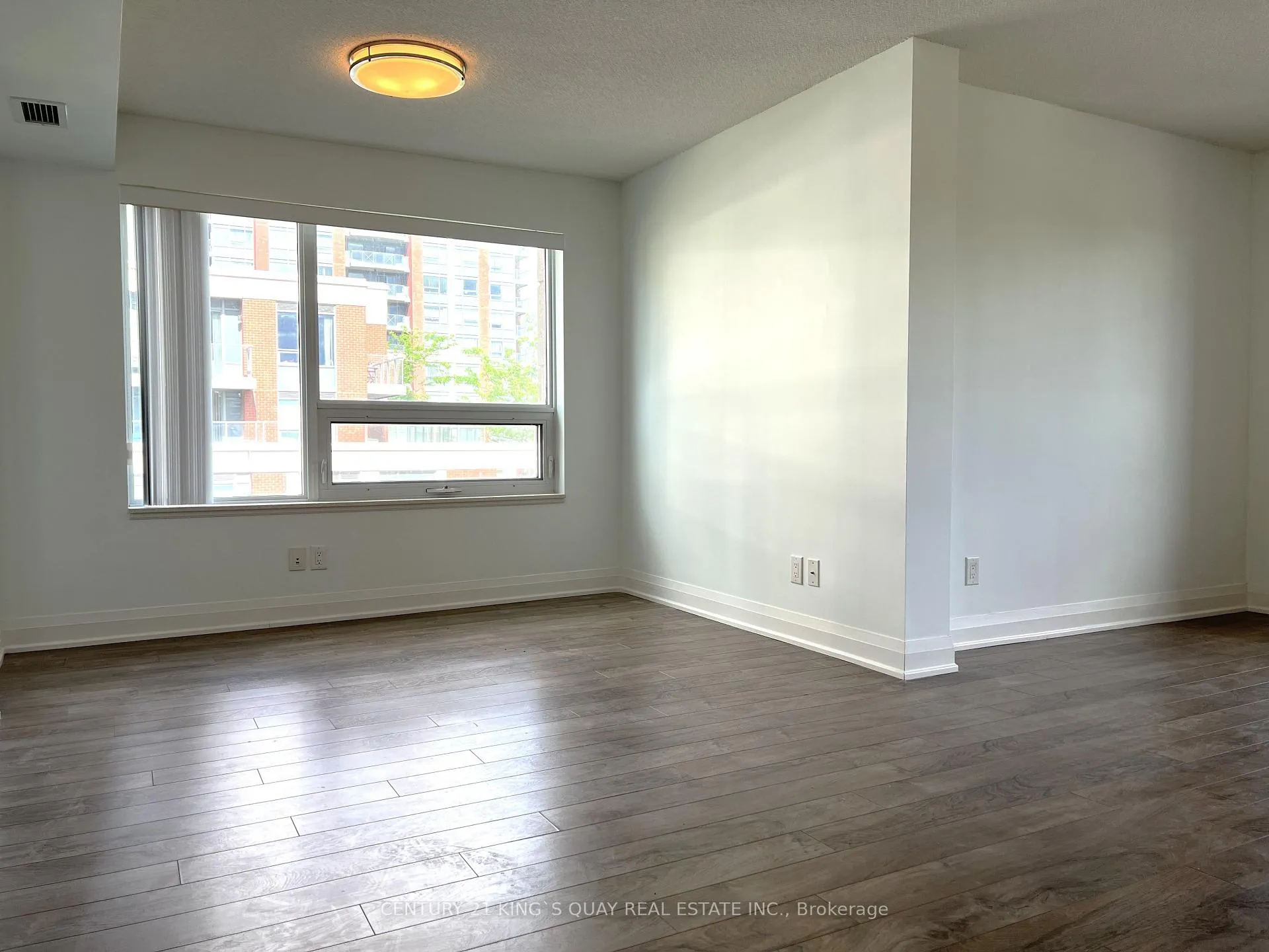 Photo 8 of Unit 511, 18 Uptown Drive, Markham, Unionville — HOMEH
