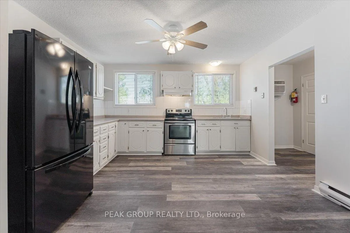 Photo 6 of Unit 2, 4386 Drummond Road, Niagara Falls, Cherrywood — HOMEH