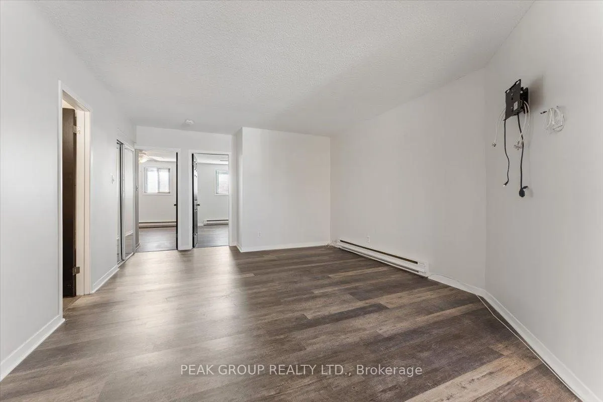Photo 11 of Unit 2, 4386 Drummond Road, Niagara Falls, Cherrywood — HOMEH