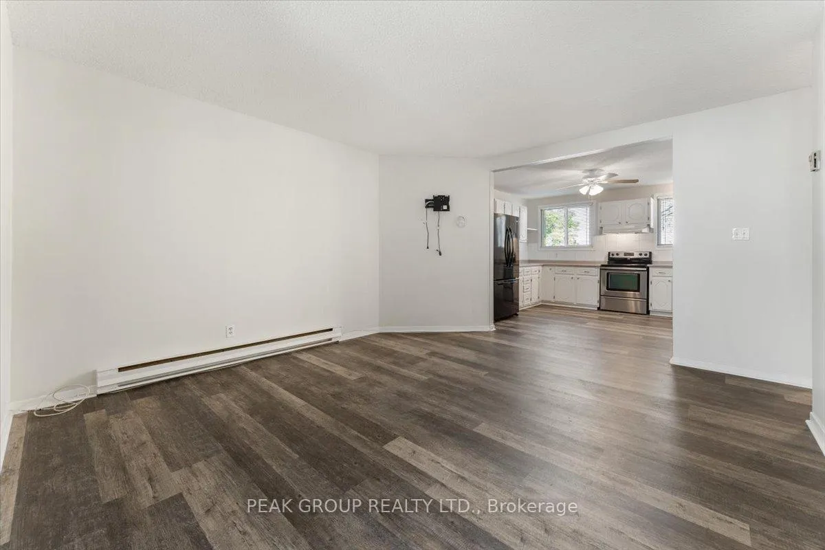 Photo 12 of Unit 2, 4386 Drummond Road, Niagara Falls, Cherrywood — HOMEH