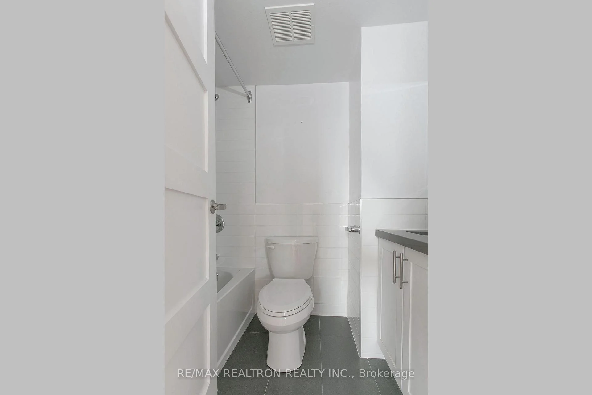 Photo 4 of Unit 1009, 1500 Bathurst Street, Toronto, Humewood-Cedarvale — HOMEH