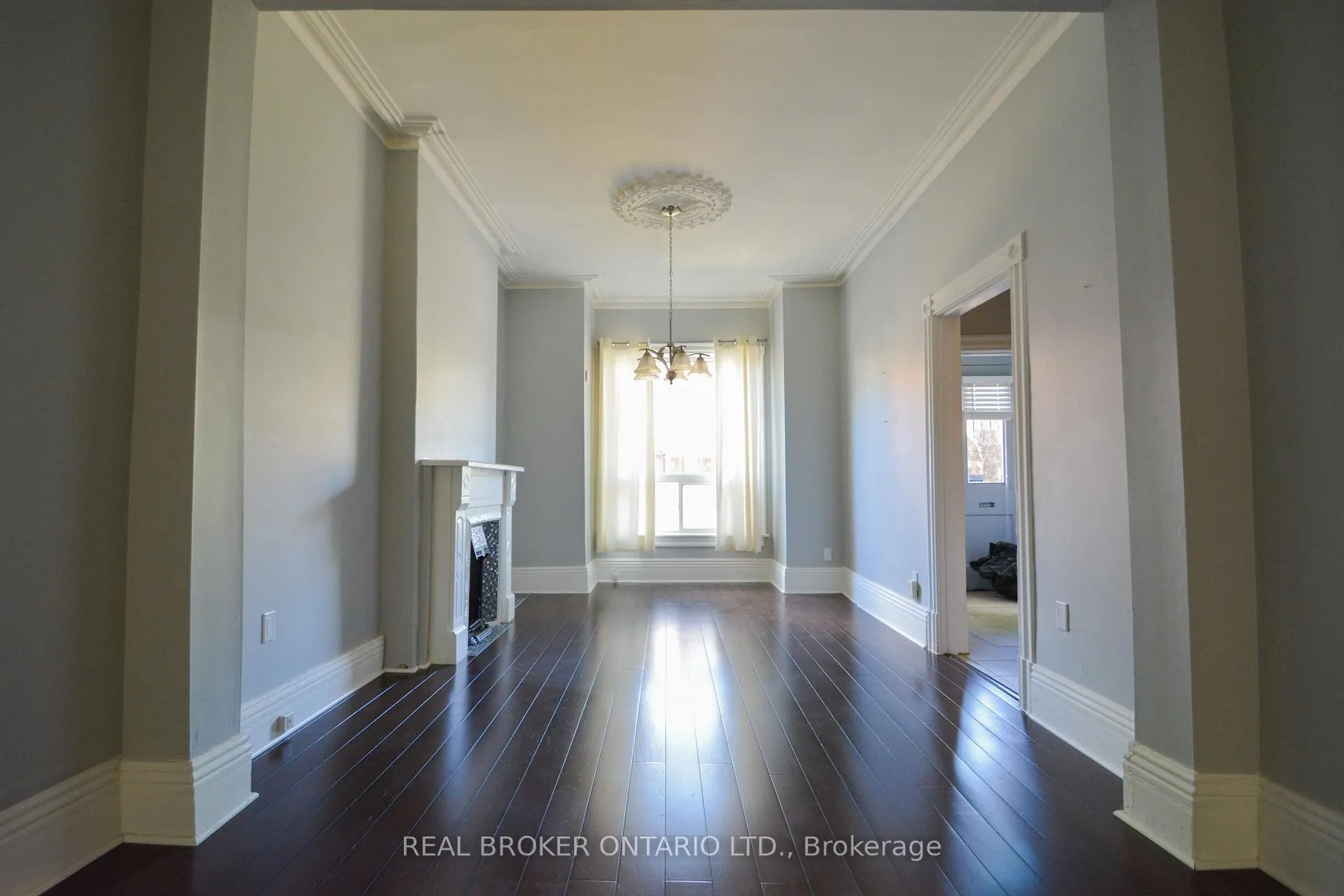 Photo 4 of 132 Grant Avenue, Hamilton, Stinson — HOMEH