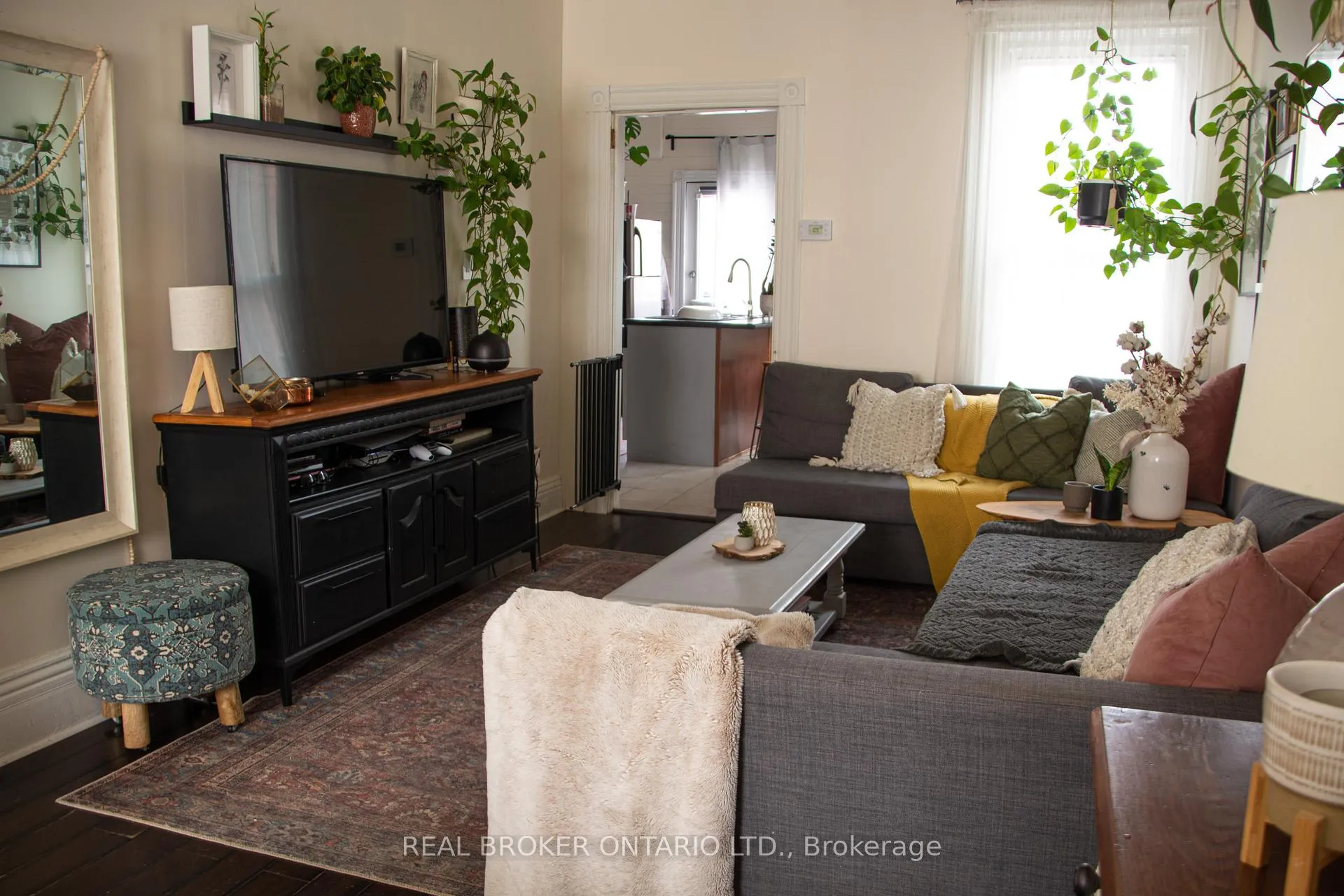 Photo 9 of 132 Grant Avenue, Hamilton, Stinson — HOMEH