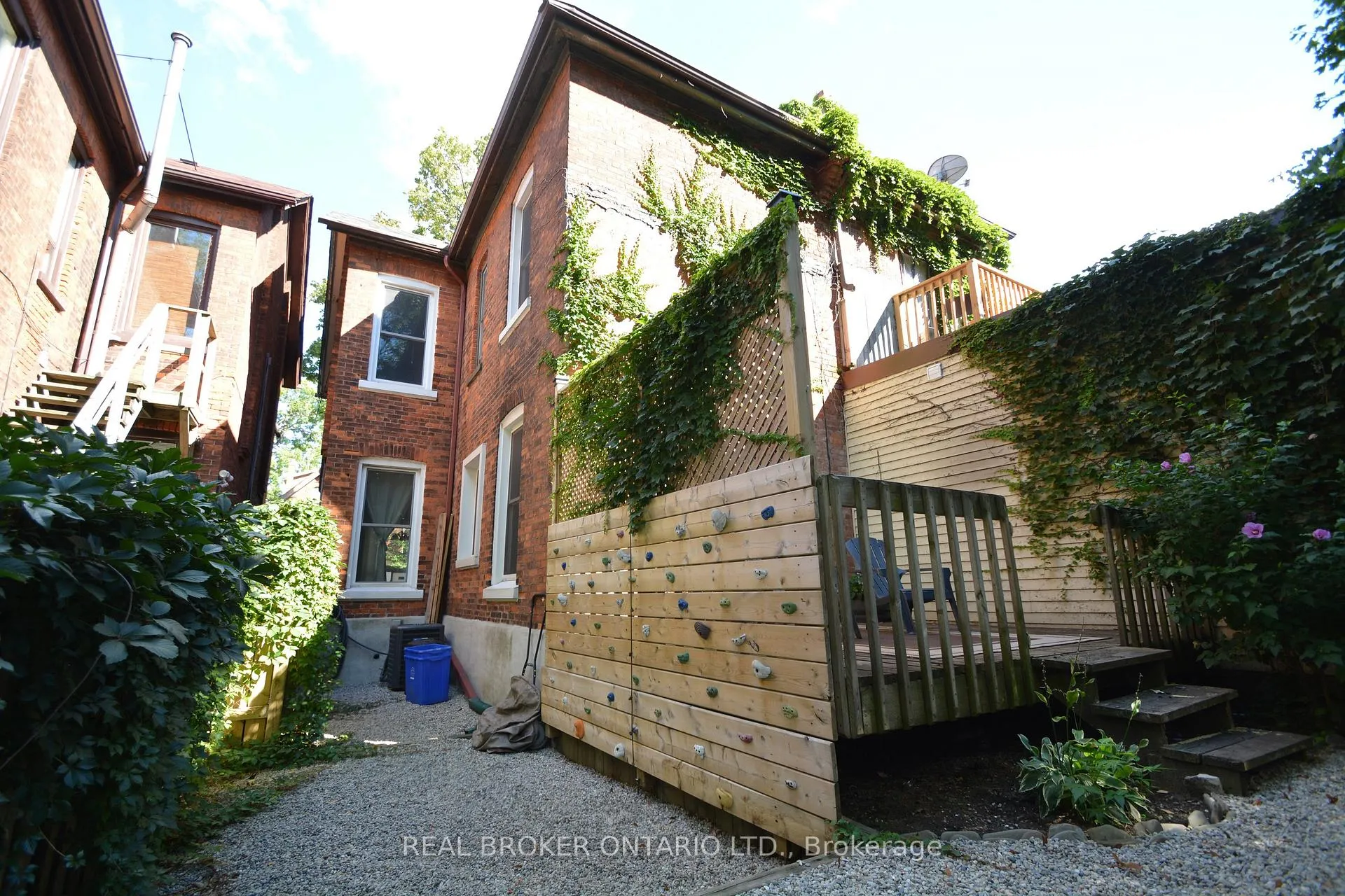 Photo 20 of 132 Grant Avenue, Hamilton, Stinson — HOMEH