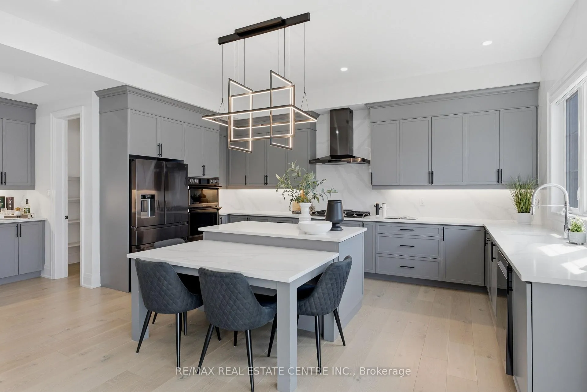 Photo 12 of 145 Brant Drive, Vaughan, Vellore Village — HOMEH