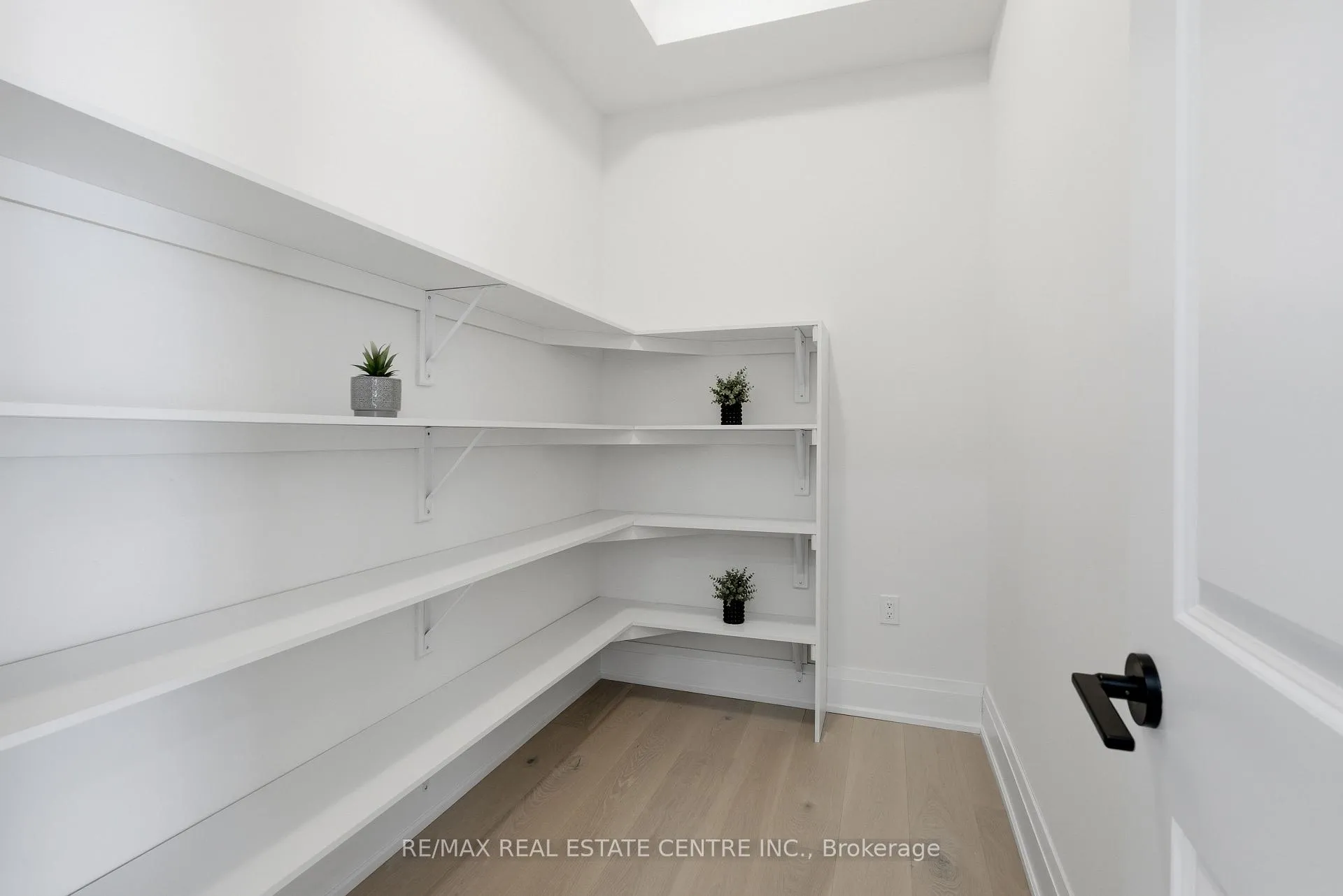 Photo 14 of 145 Brant Drive, Vaughan, Vellore Village — HOMEH