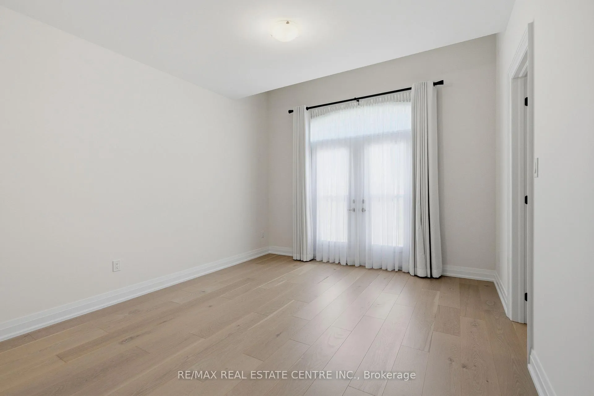Photo 28 of 145 Brant Drive, Vaughan, Vellore Village — HOMEH