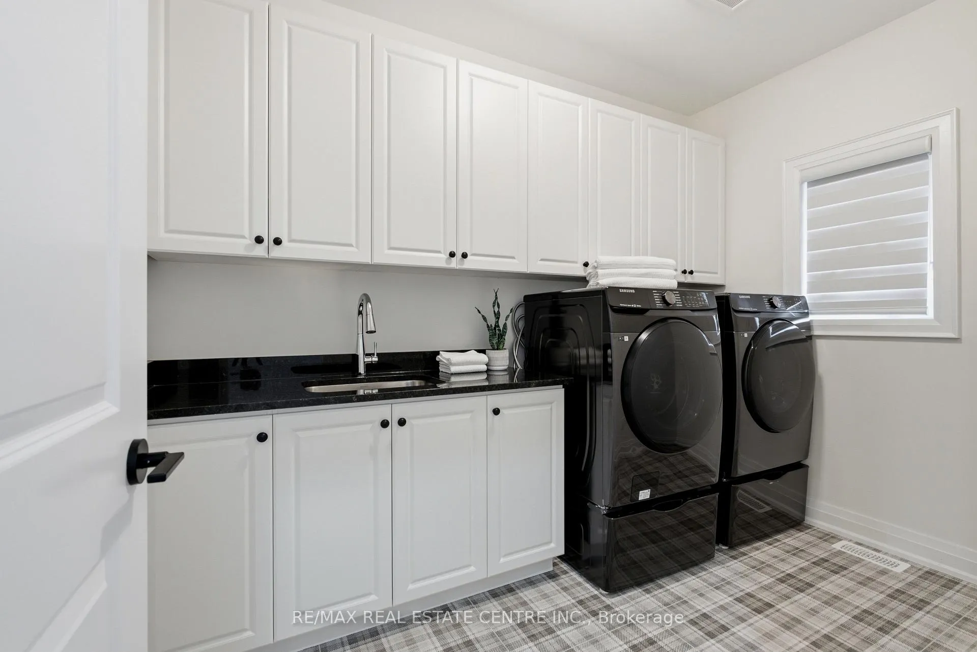 Photo 35 of 145 Brant Drive, Vaughan, Vellore Village — HOMEH