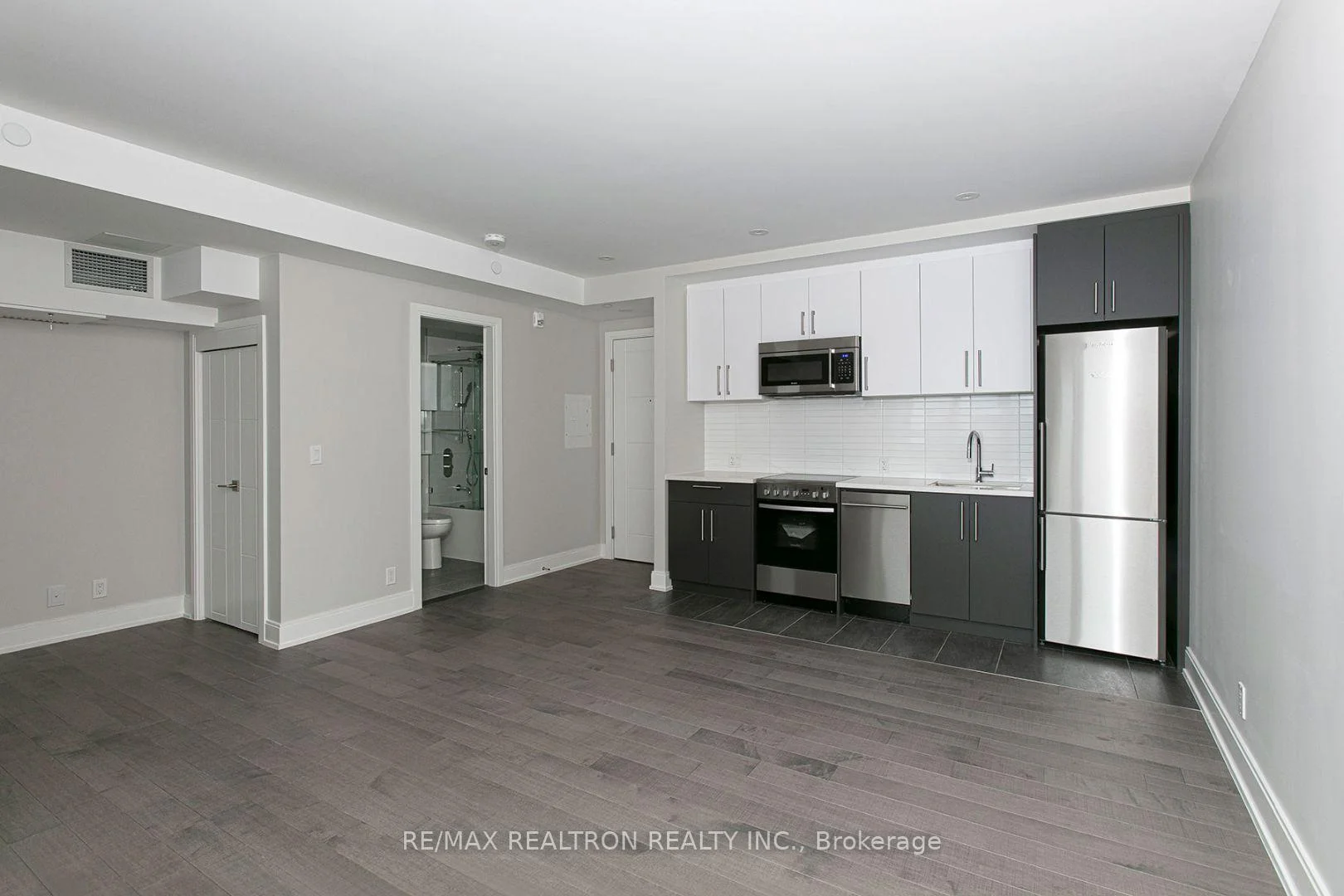 Photo 19 of Unit 409, 11 Walmer Road, Toronto, The Annex — HOMEH