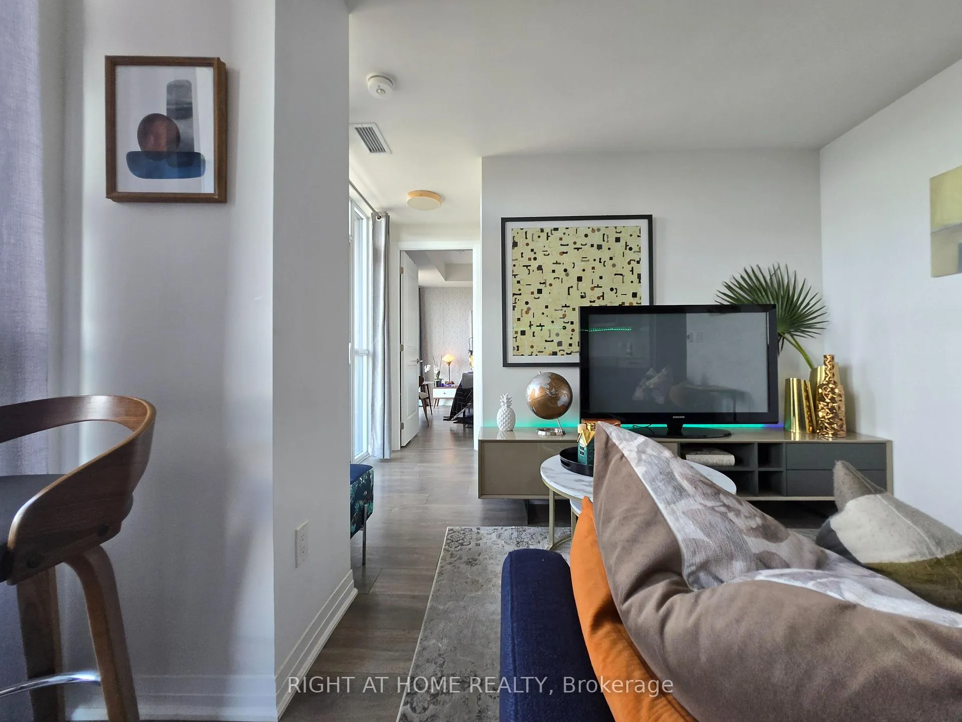 Photo 4 of Unit 715, 2301 Danforth Avenue E, Toronto, East End-Danforth — HOMEH
