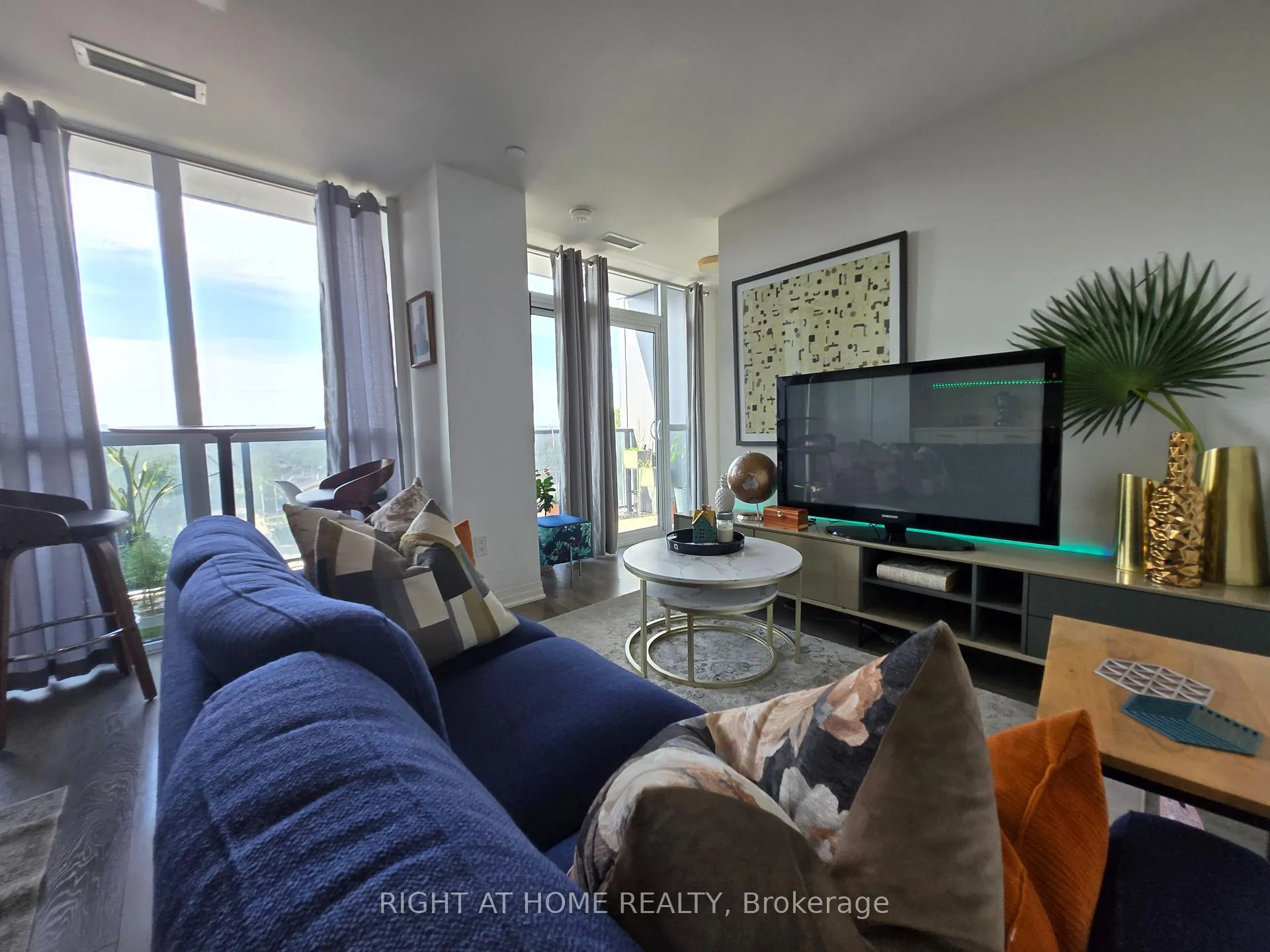 Photo 5 of Unit 715, 2301 Danforth Avenue E, Toronto, East End-Danforth — HOMEH