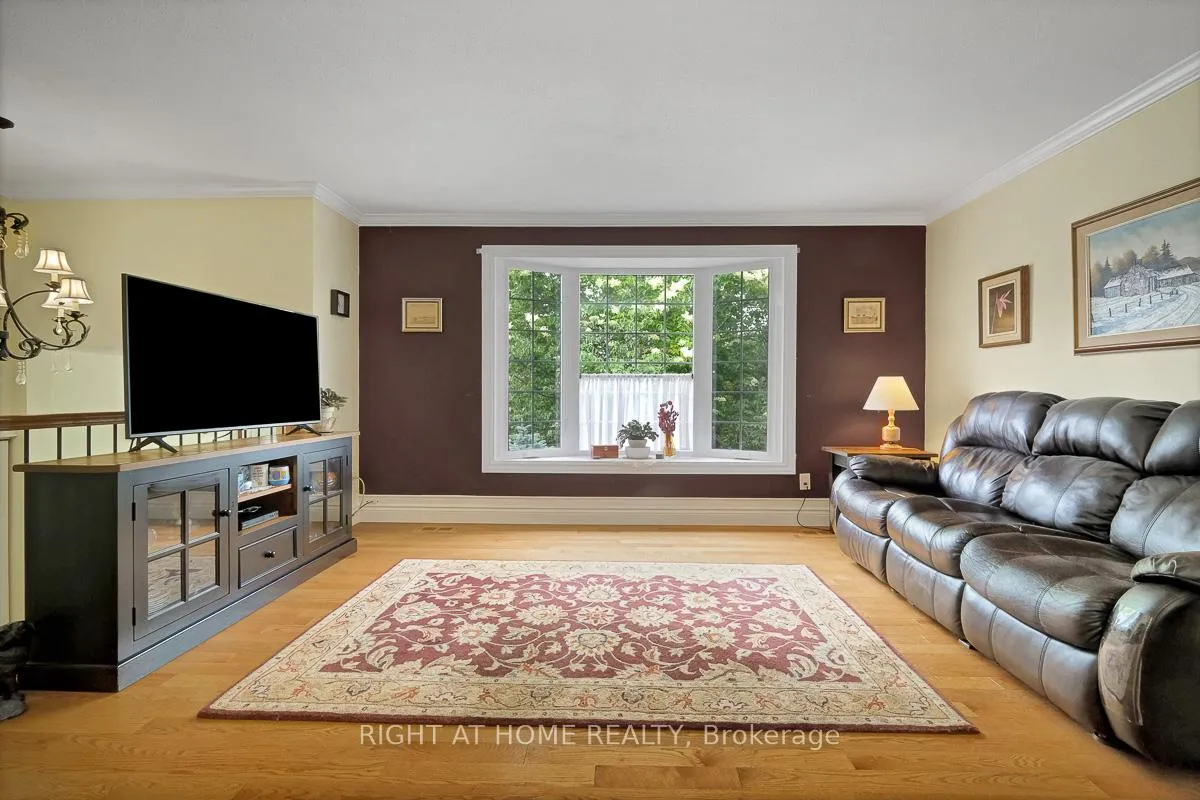 Photo 5 of 300 Maple Street, Russell, Village of Russell — HOMEH