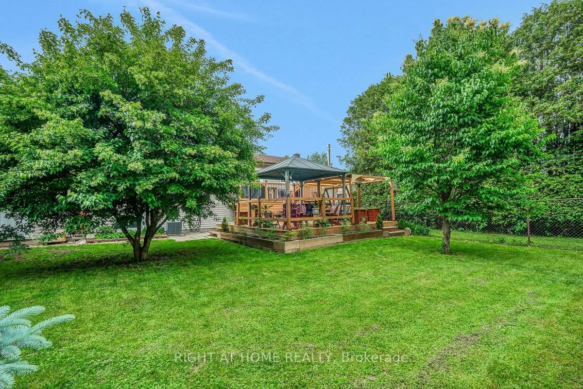 Photo 42 of 300 Maple Street, Russell, Village of Russell — HOMEH