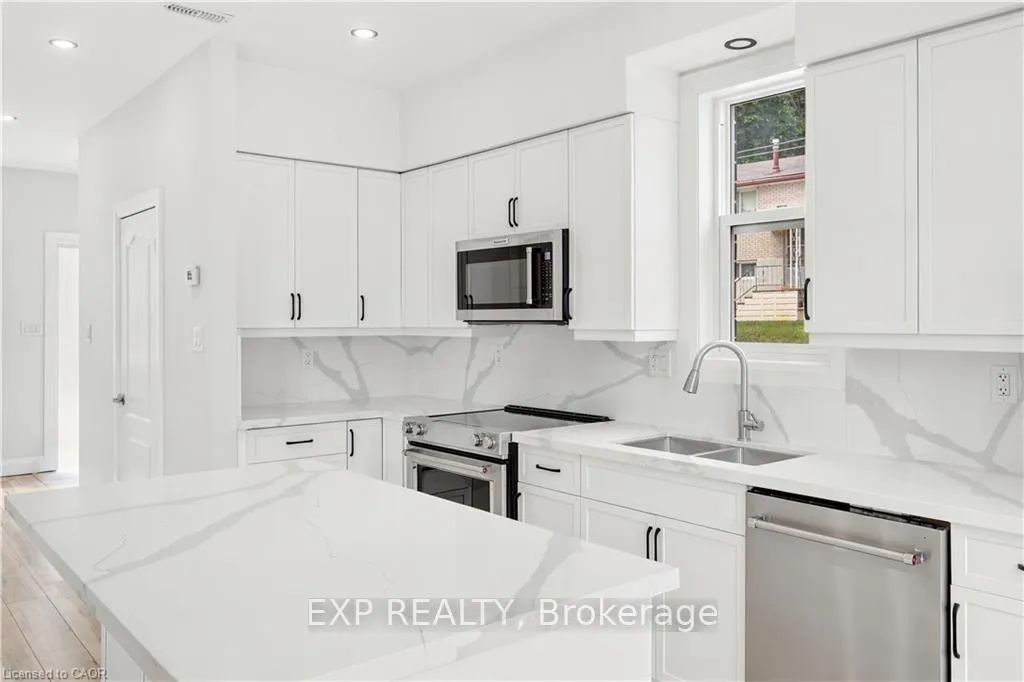 Photo 7 of 131 St George Street, Kitchener, Cedar Hill — HOMEH