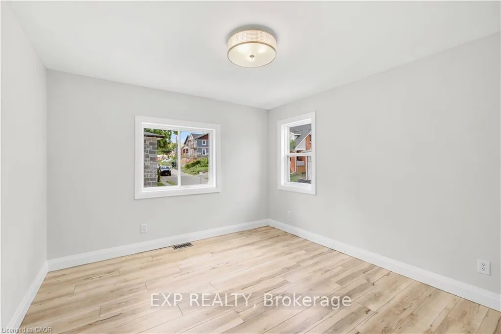 Photo 15 of 131 St George Street, Kitchener, Cedar Hill — HOMEH