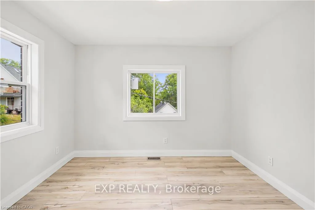 Photo 18 of 131 St George Street, Kitchener, Cedar Hill — HOMEH