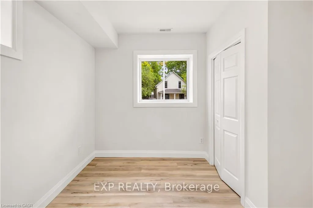 Photo 28 of 131 St George Street, Kitchener, Cedar Hill — HOMEH
