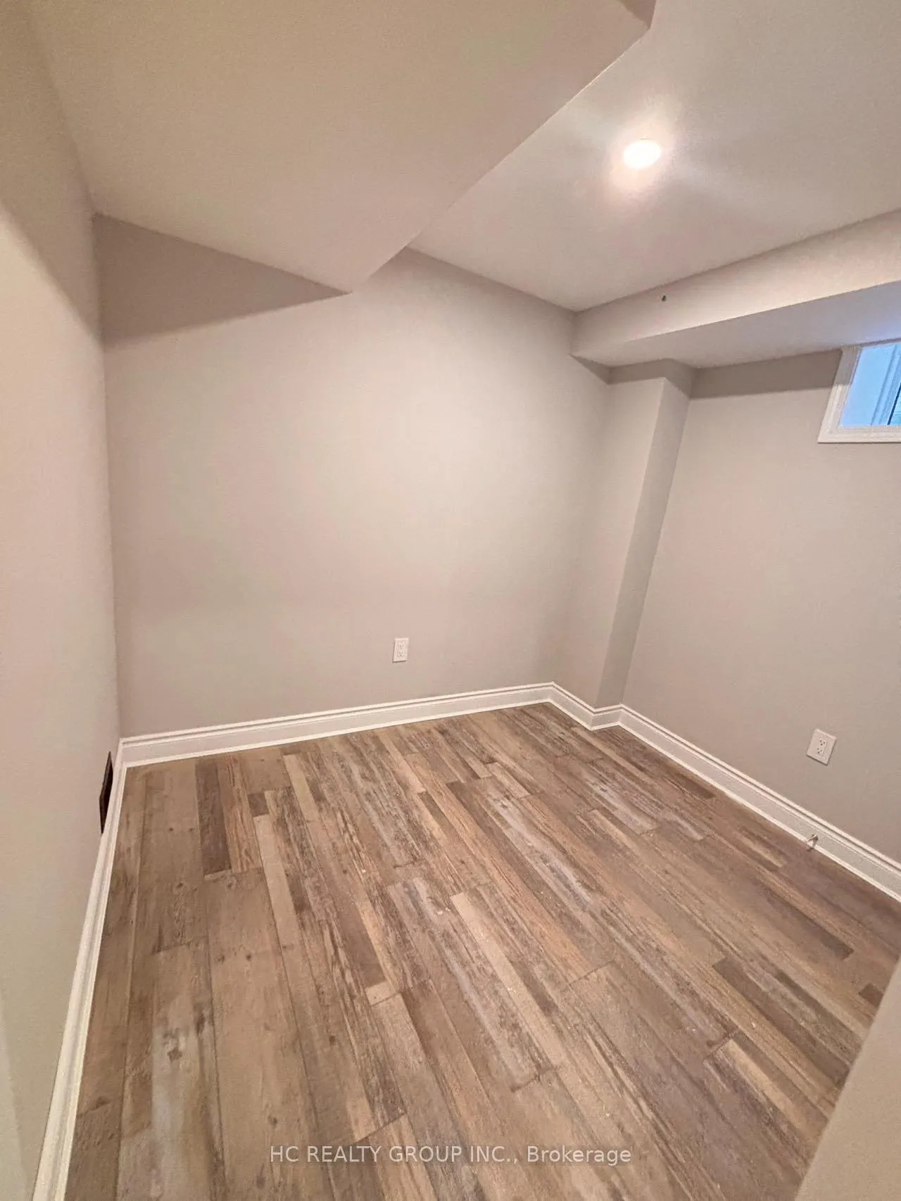 Photo 8 of Unit Basement, 4 Finley Way, Markham, Cedarwood — HOMEH