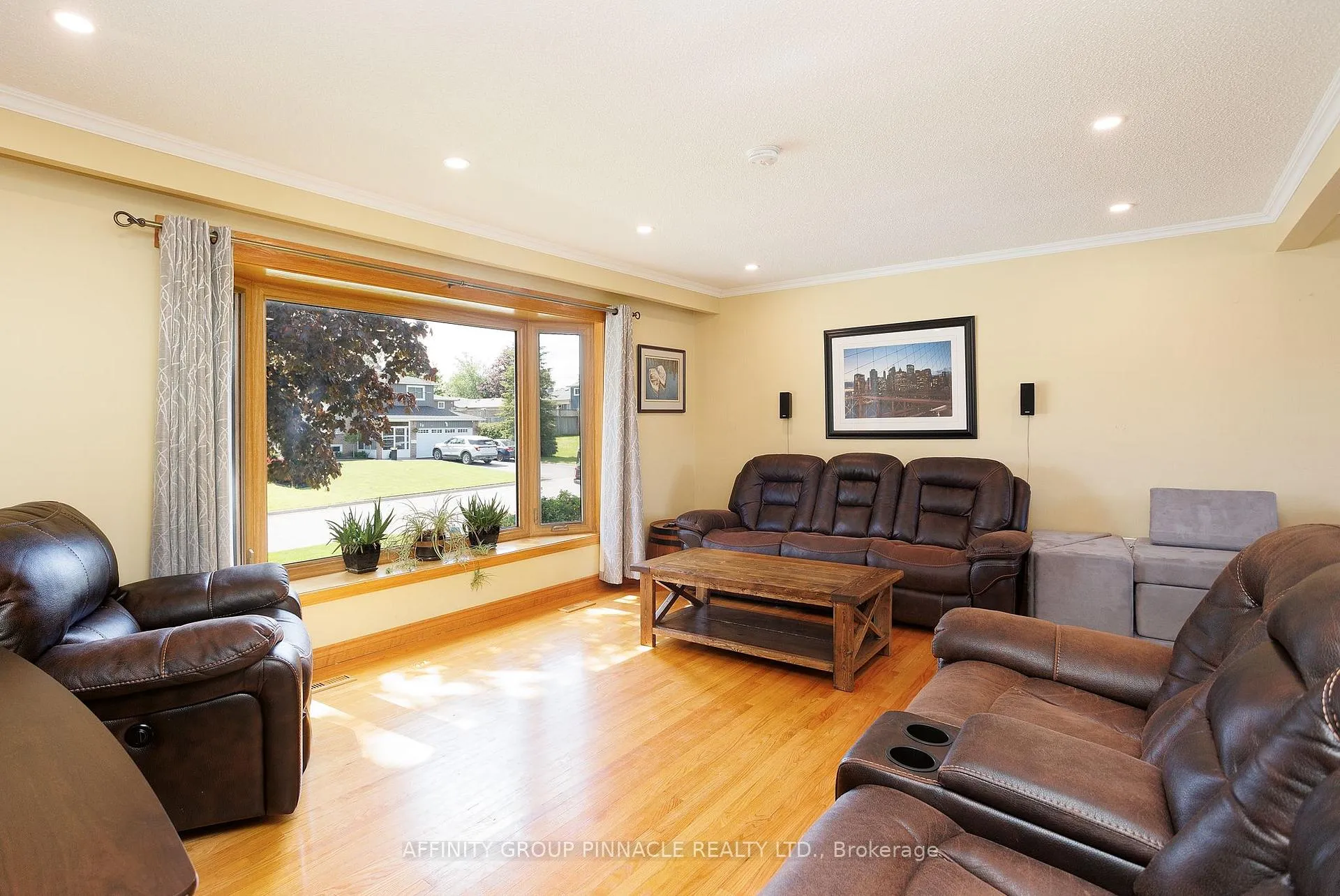 Photo 6 of 17 Edgewood Drive E, Kawartha Lakes, Lindsay — HOMEH
