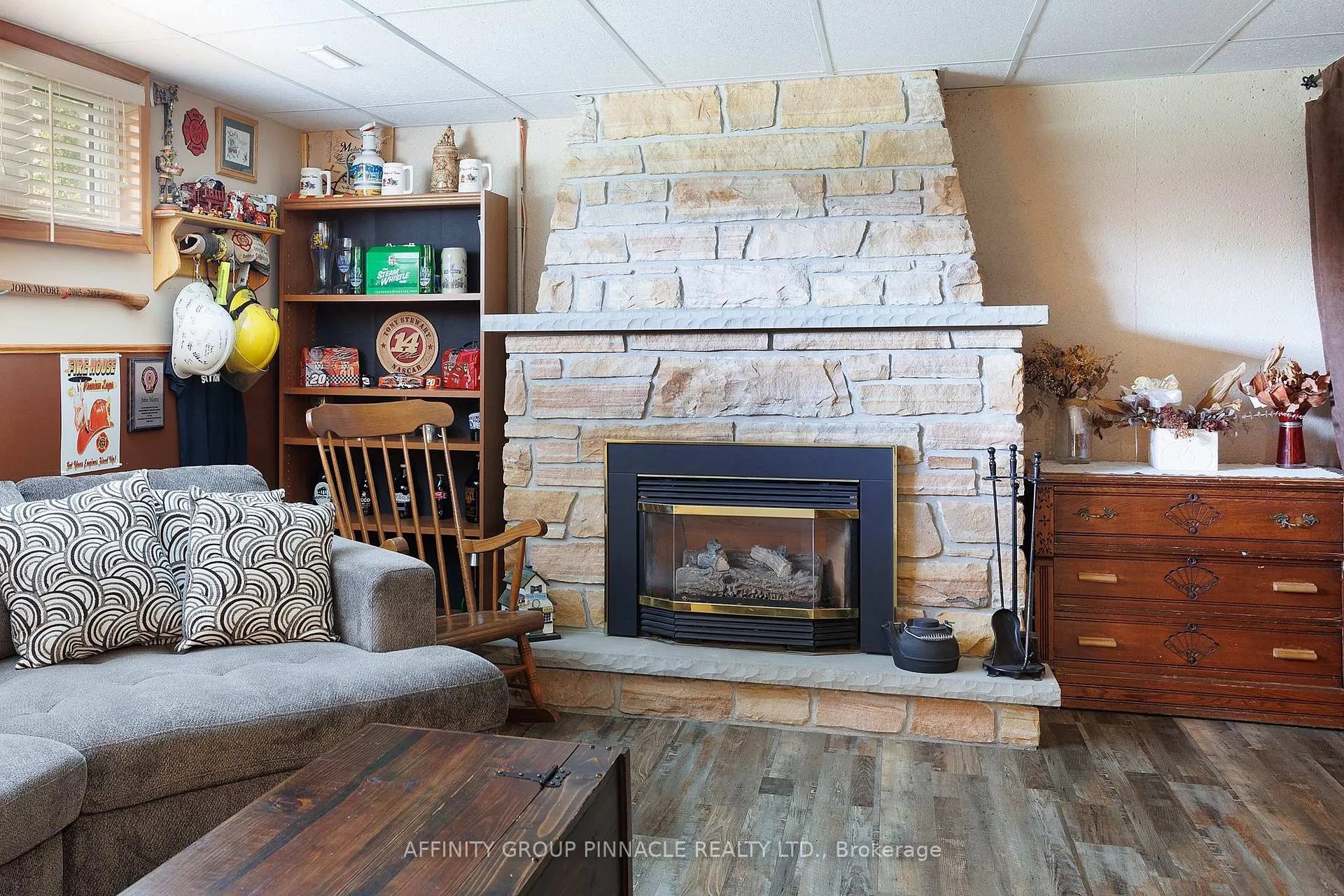 Photo 23 of 17 Edgewood Drive E, Kawartha Lakes, Lindsay — HOMEH