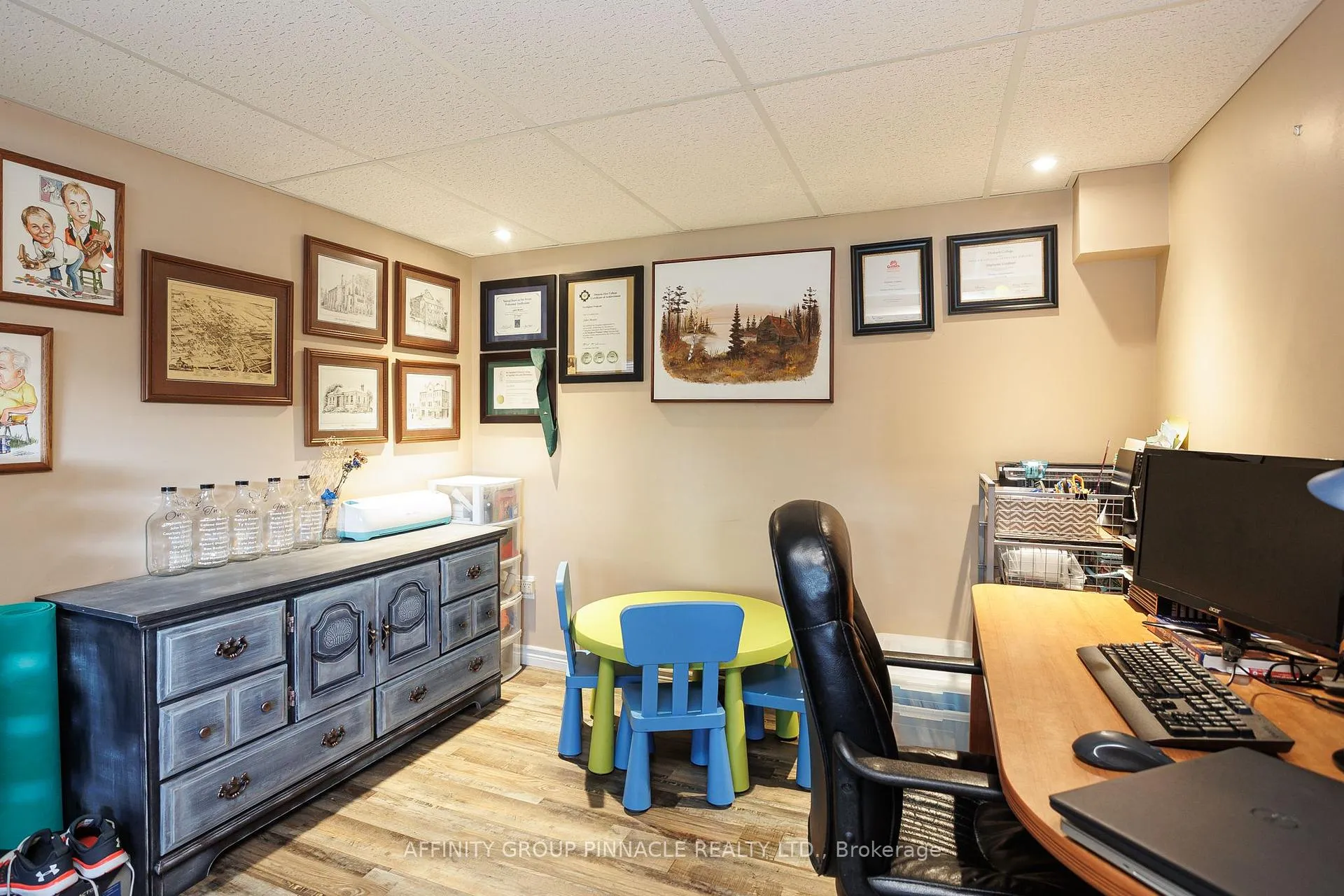 Photo 25 of 17 Edgewood Drive E, Kawartha Lakes, Lindsay — HOMEH