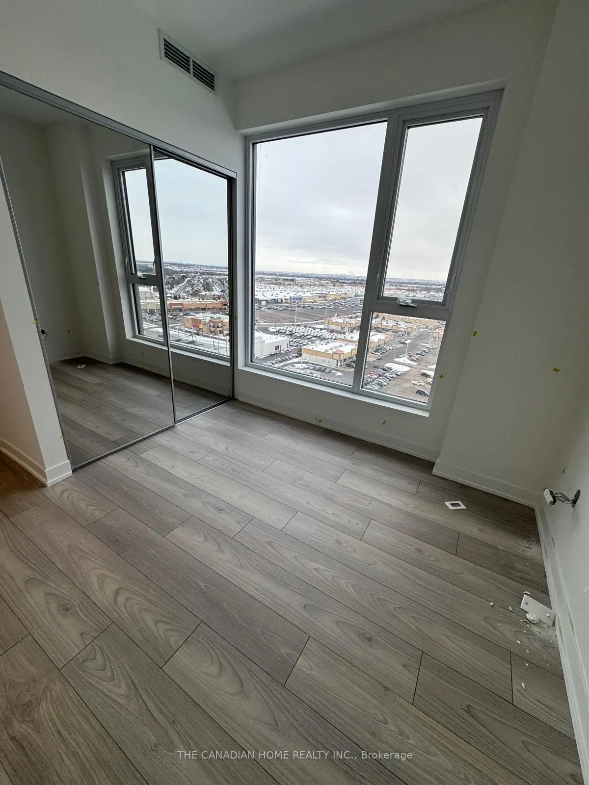 Photo 5 of Unit 1423, 498 Caldari Road, Vaughan, Concord — HOMEH