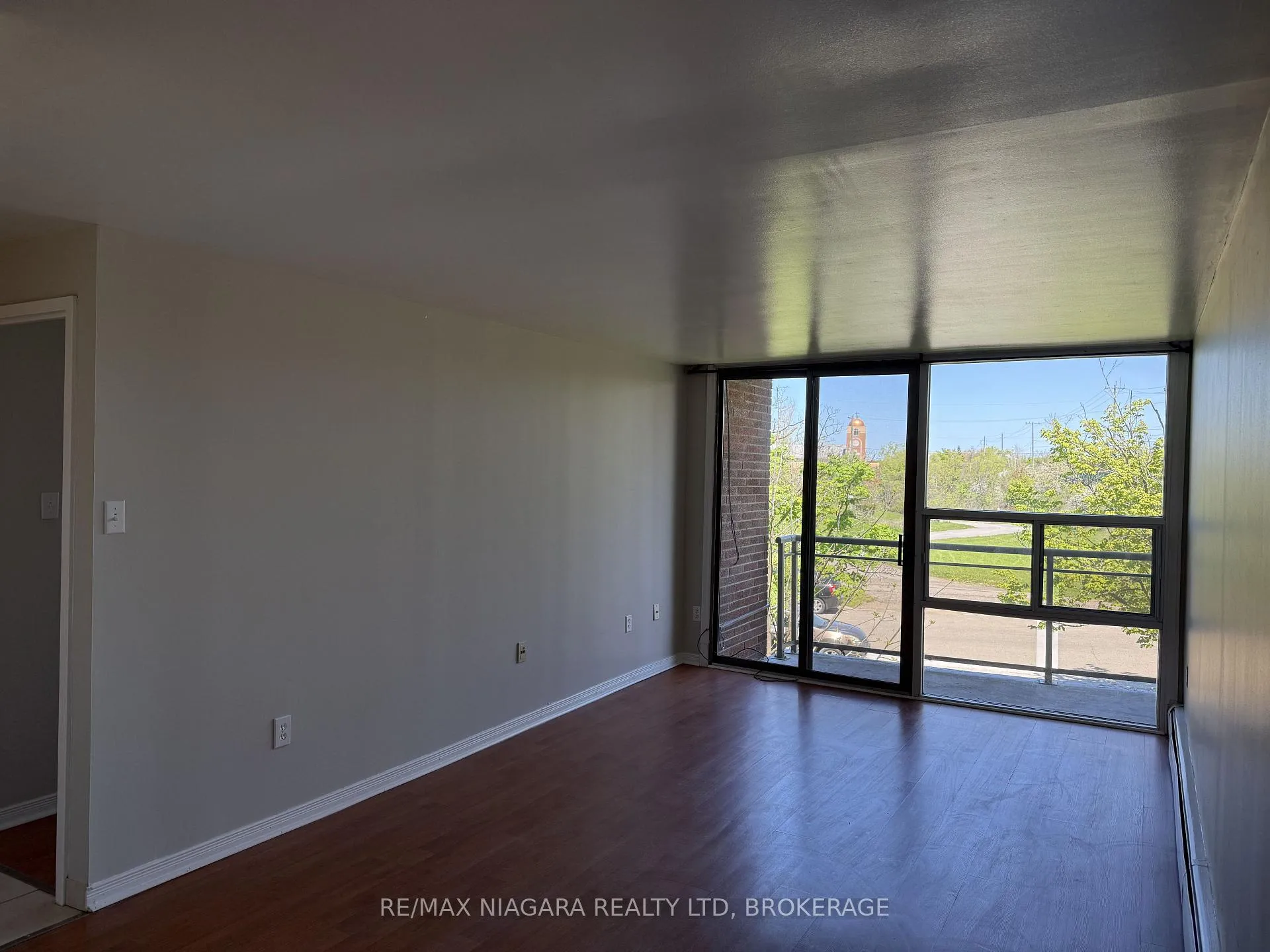 Photo 11 of Unit 305, 7 Riverview Boulevard, St. Catharines, Glendale/Glenridge — HOMEH