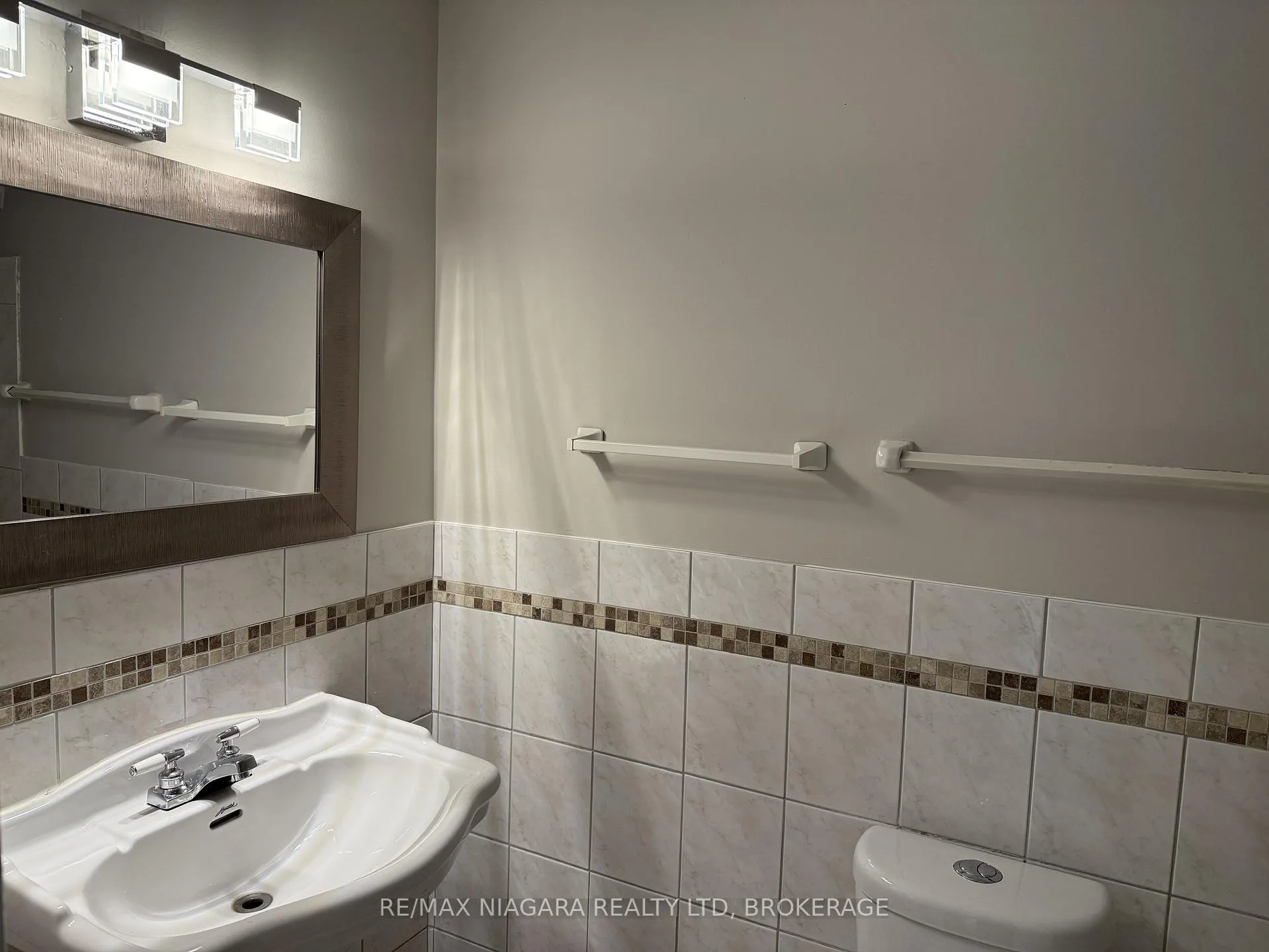 Photo 16 of Unit 305, 7 Riverview Boulevard, St. Catharines, Glendale/Glenridge — HOMEH