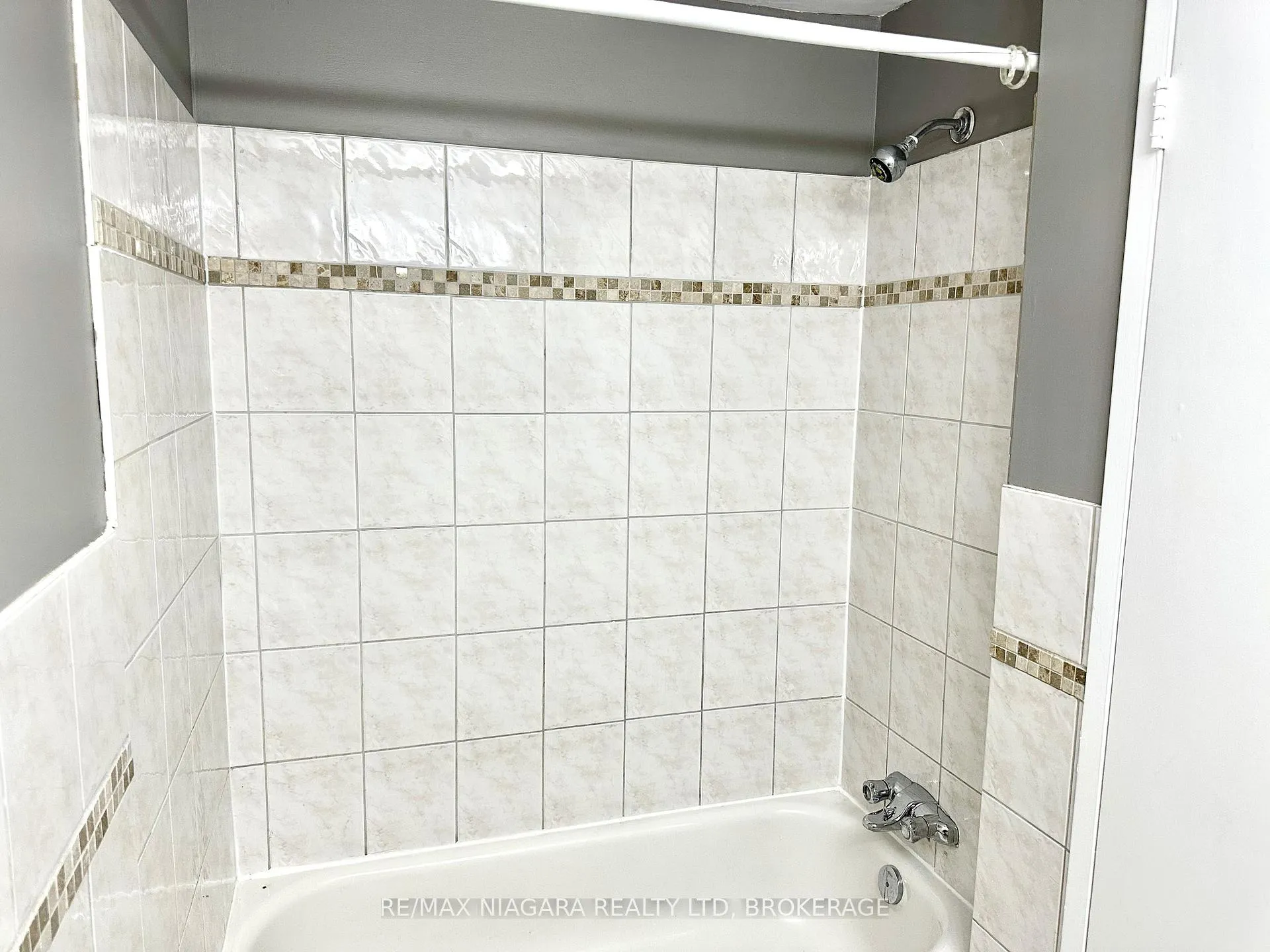 Photo 17 of Unit 205, 7 Riverview Boulevard, St. Catharines, Glendale/Glenridge — HOMEH