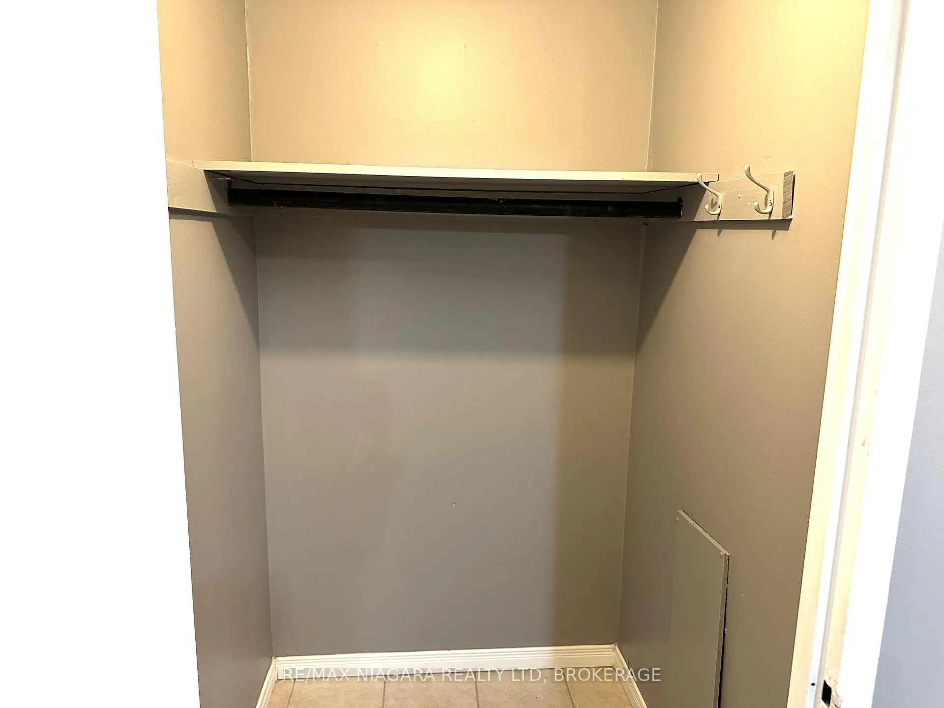 Photo 18 of Unit 205, 7 Riverview Boulevard, St. Catharines, Glendale/Glenridge — HOMEH